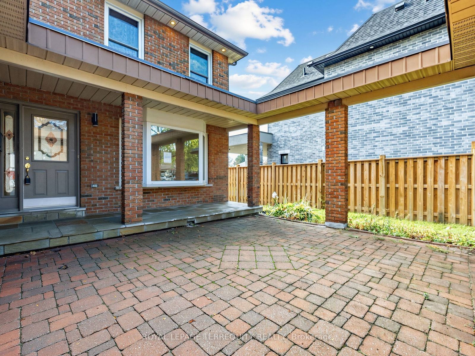 124 Bathgate Drive Property Photo 3