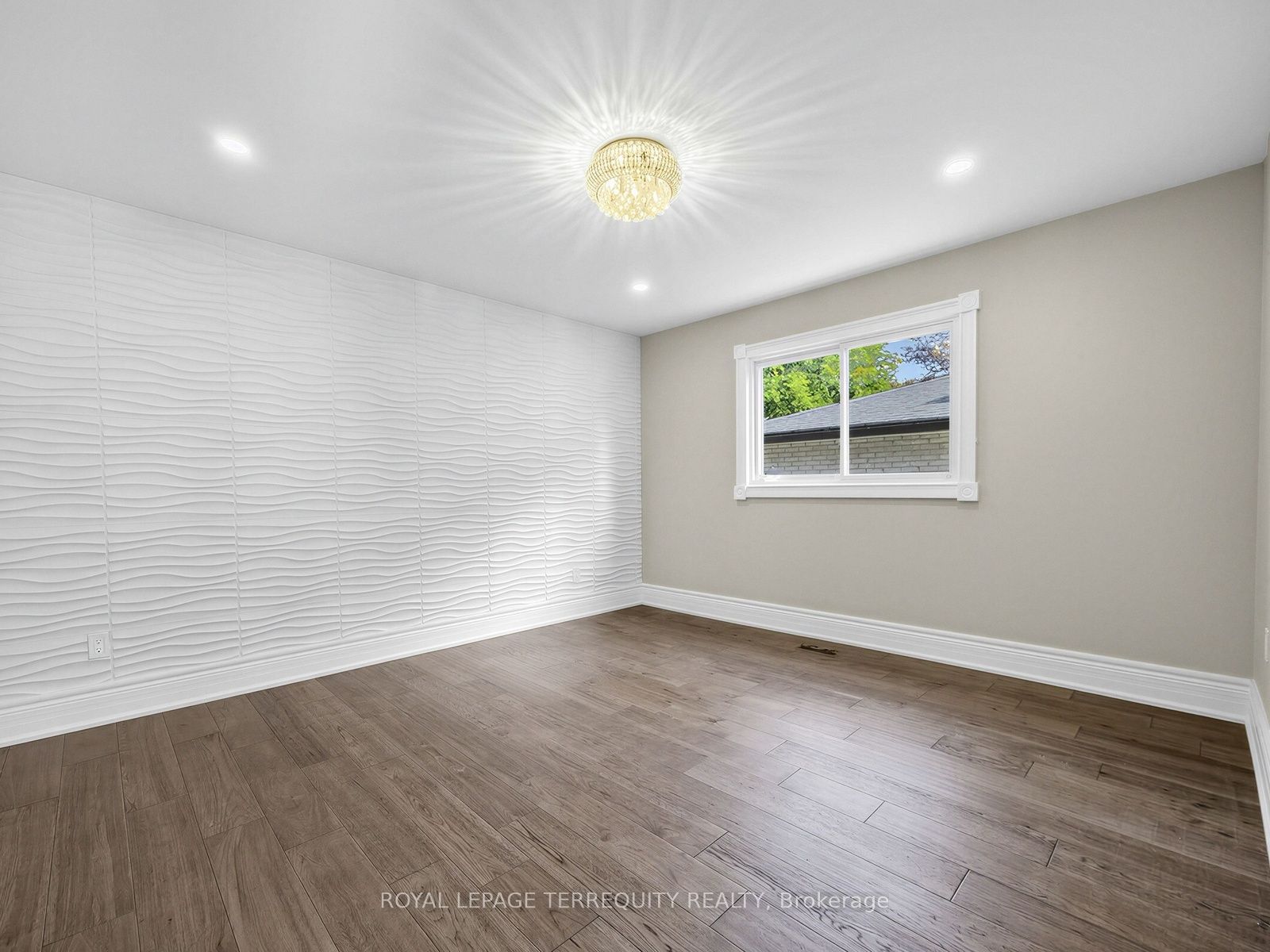 124 Bathgate Drive Property Photo 10