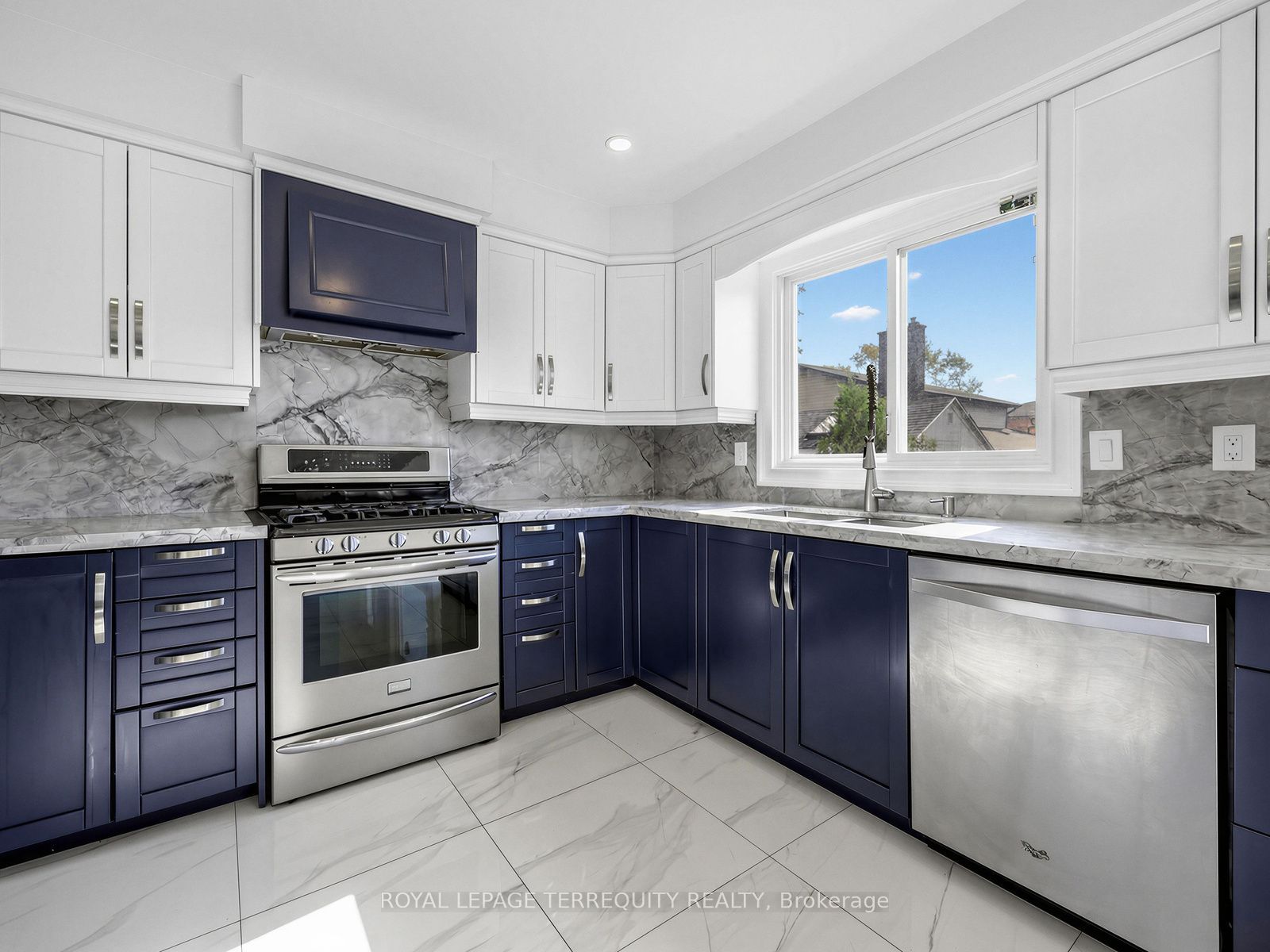 124 Bathgate Drive Property Photo 14