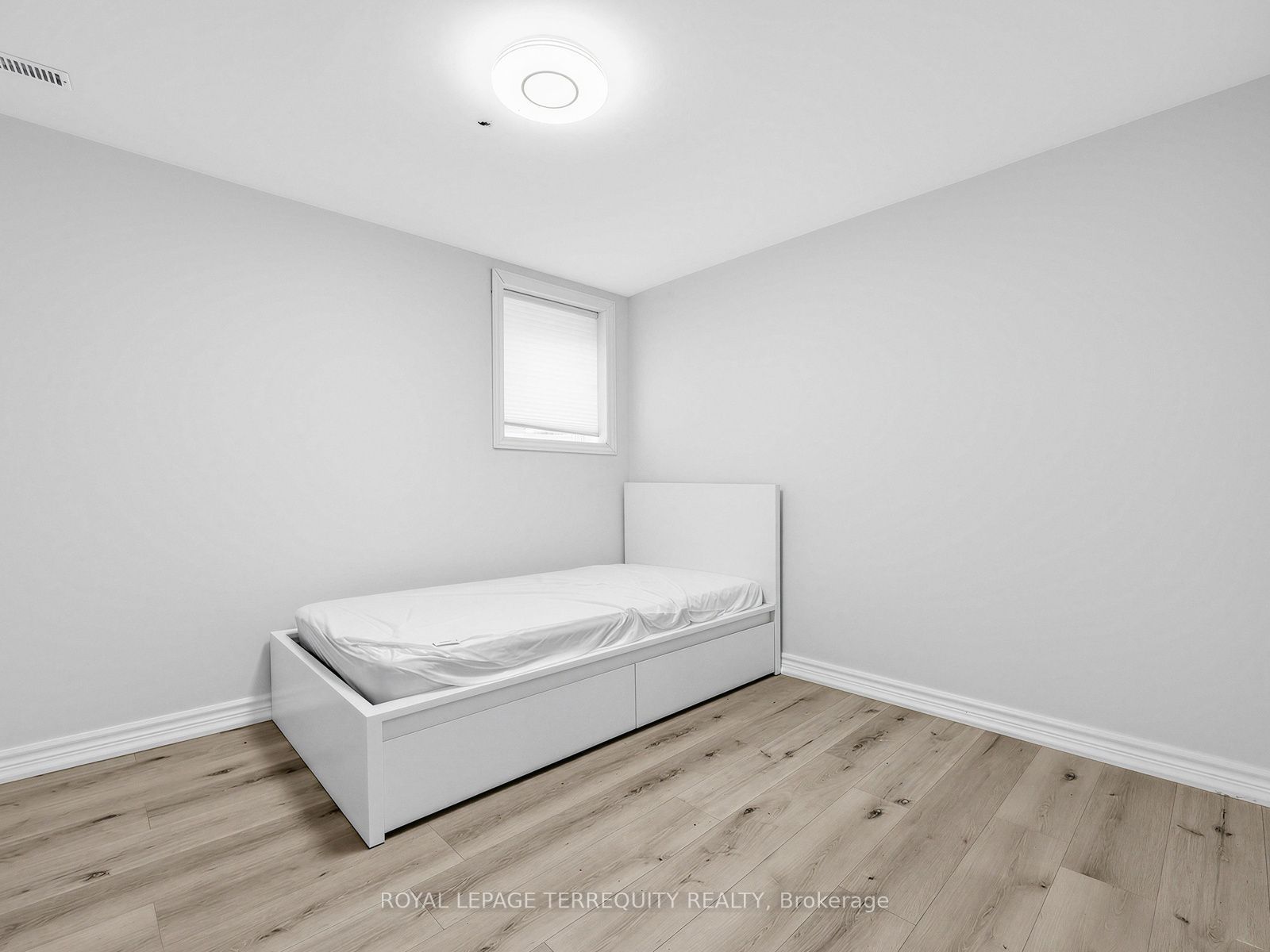 124 Bathgate Drive Property Photo 28