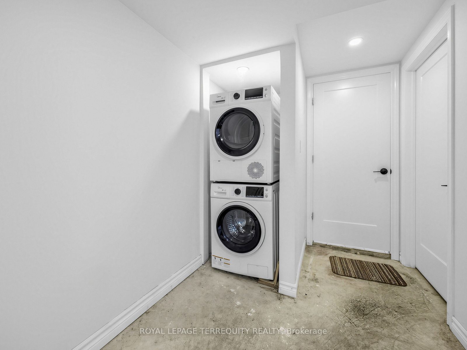 124 Bathgate Drive Property Photo 33