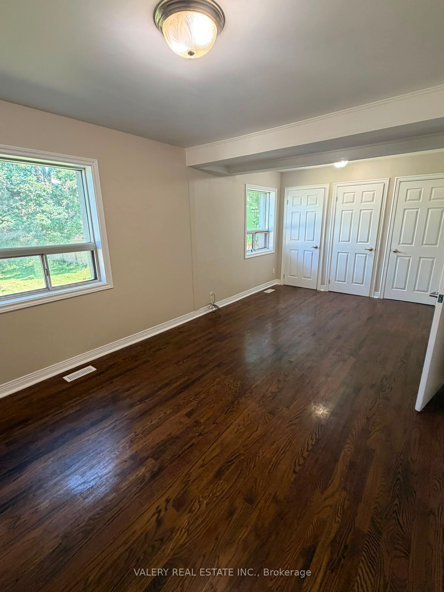 425 Livingston Road N Property Photo 6