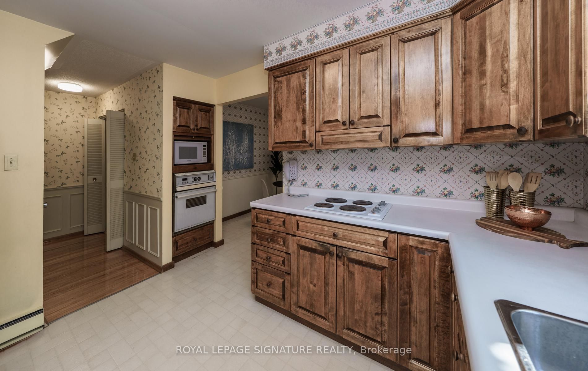 19 Castle Hill Drive Property Photo 16