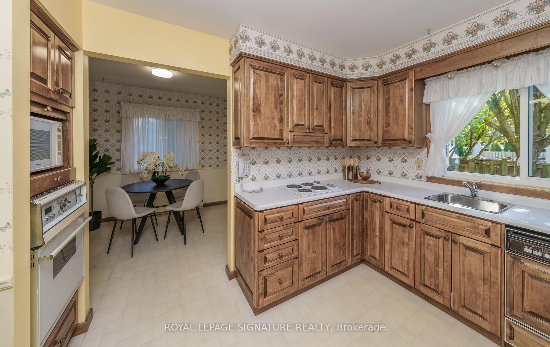 19 Castle Hill Drive Property Photo 18