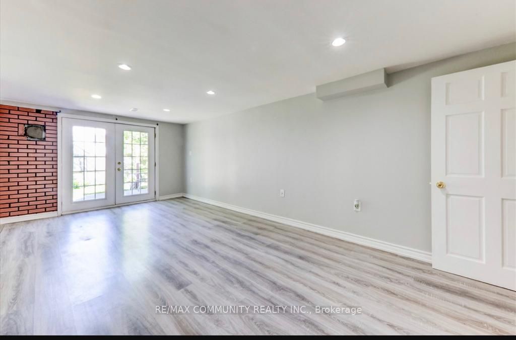 822 Central Park Boulevard N Bsmt Property Photo 4