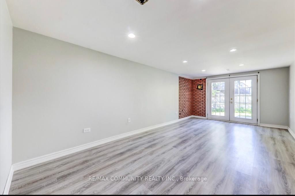 822 Central Park Boulevard N Bsmt Property Photo 5