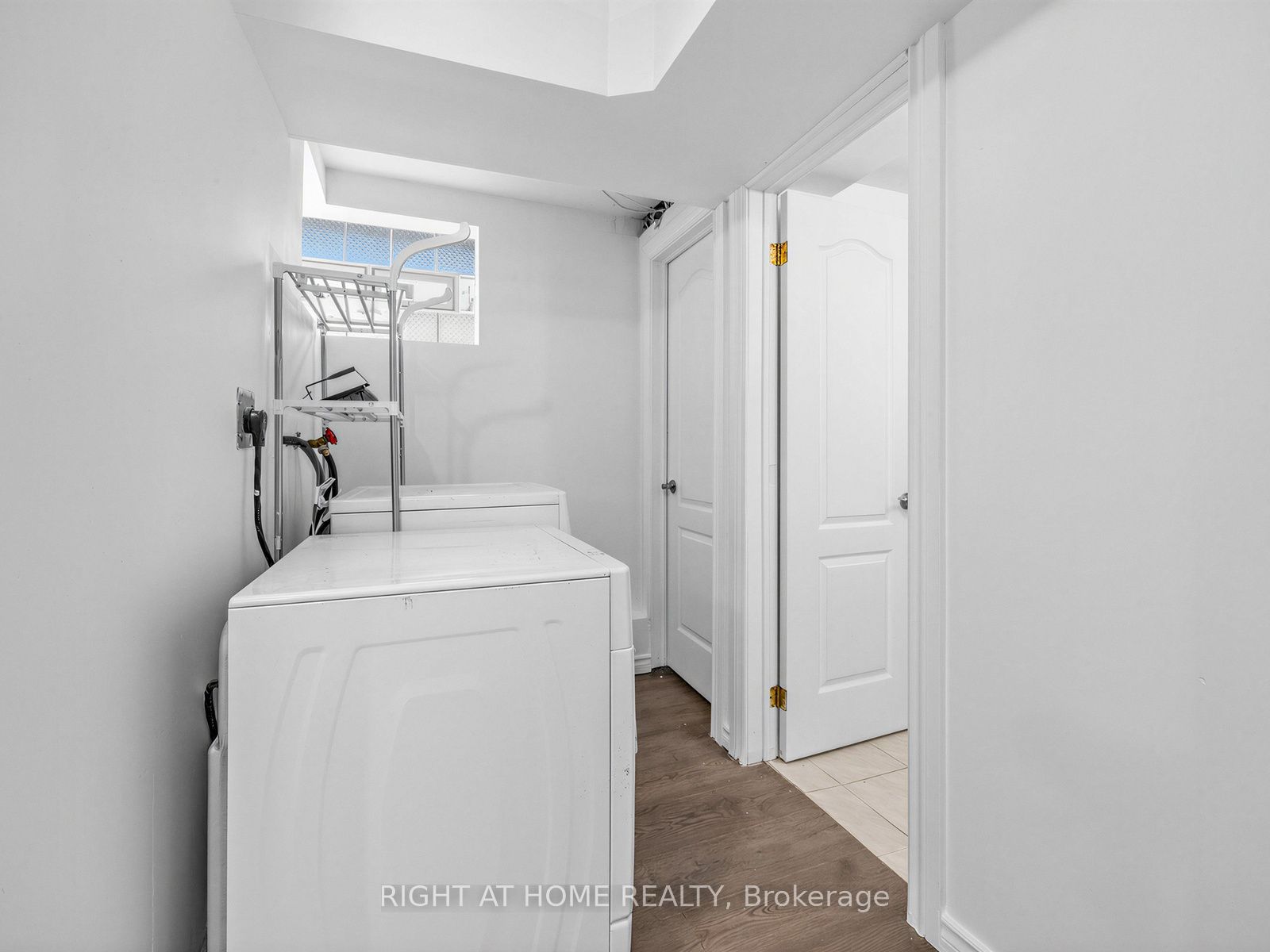 20 Kildonan Drive Lower Property Photo 12