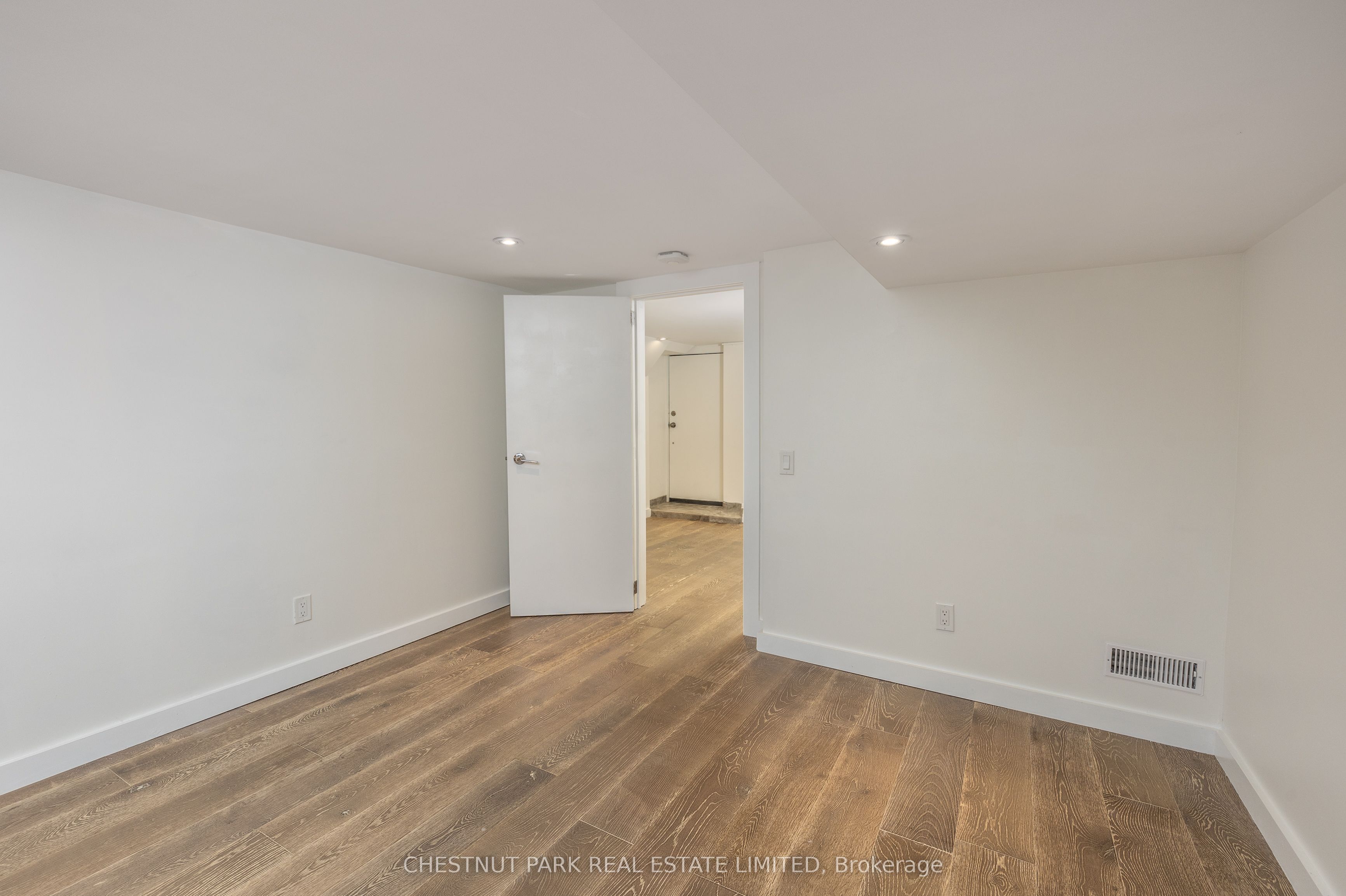 1654 Gerrard Street E Lower Level Property Photo 16