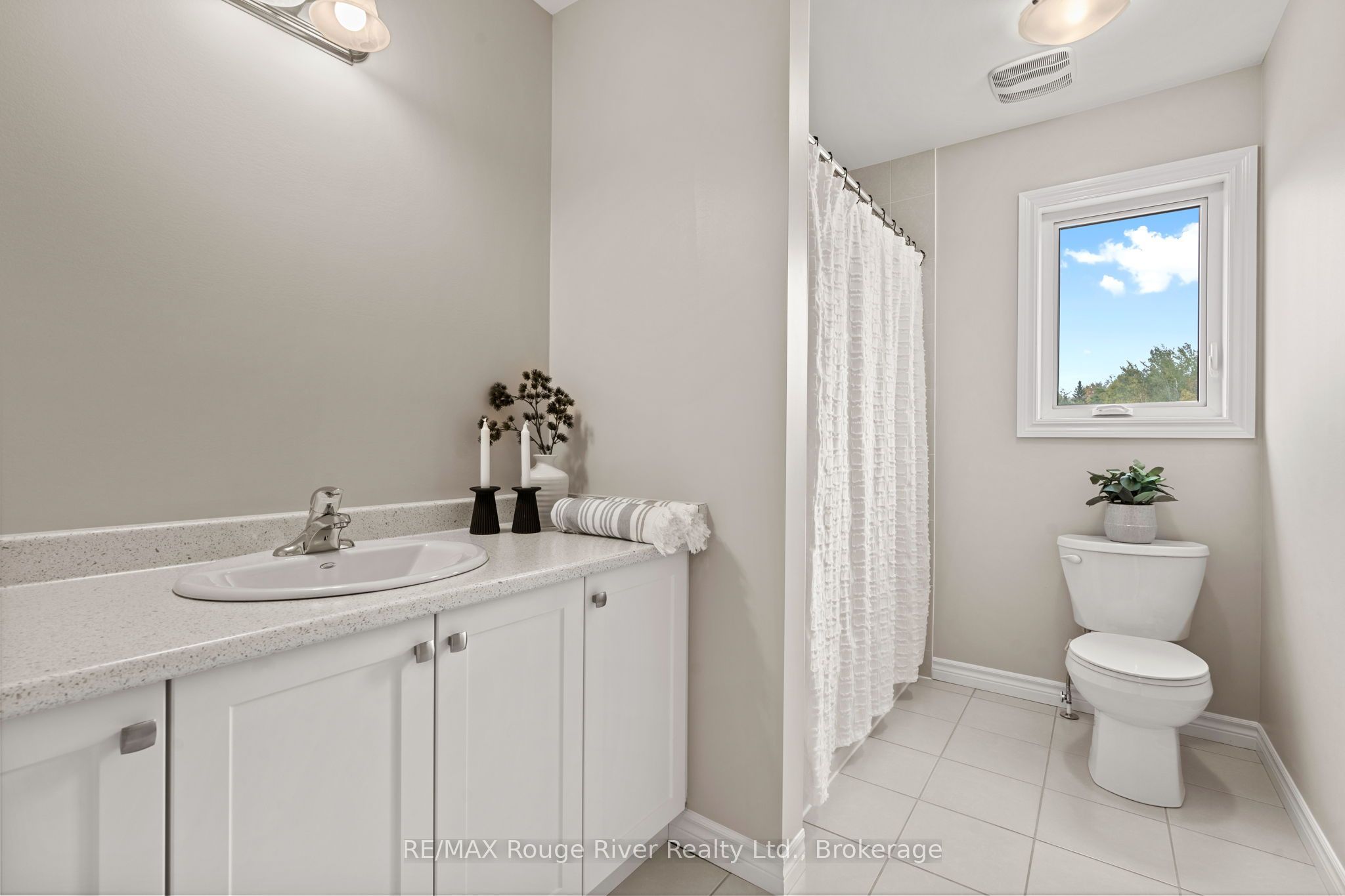270 Lyle Drive Property Photo 11