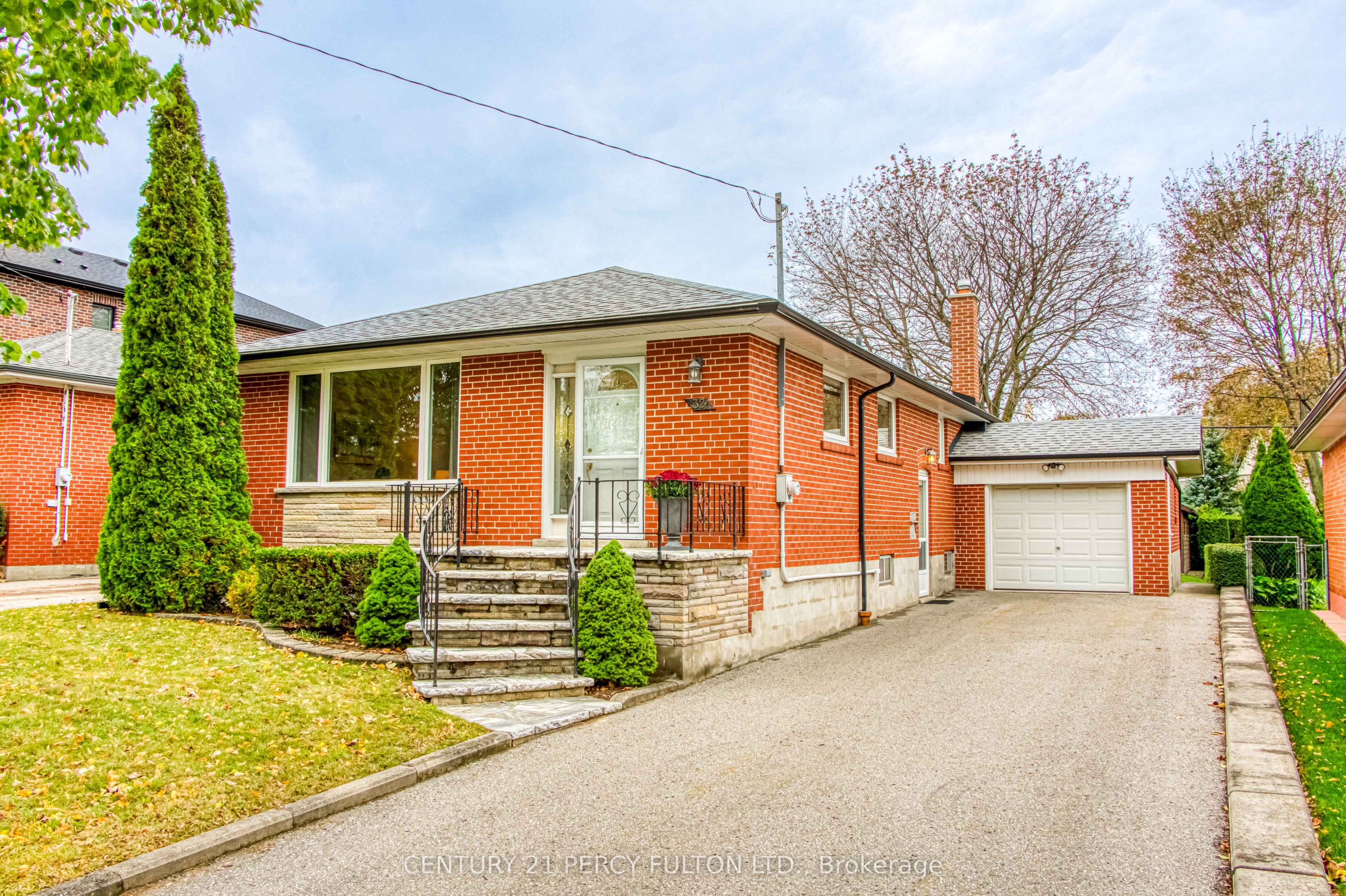 32 Bromton Drive Property Photo 1