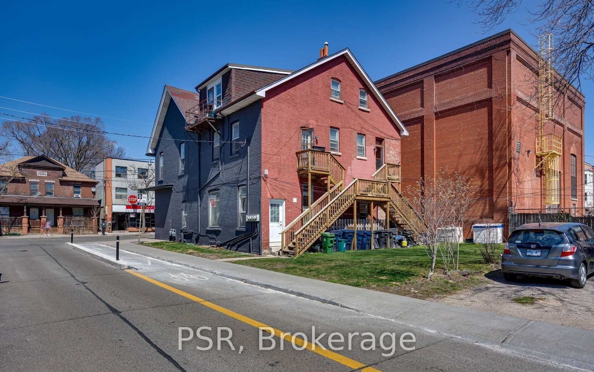 1349/1351 Queen Street E Property Photo 6