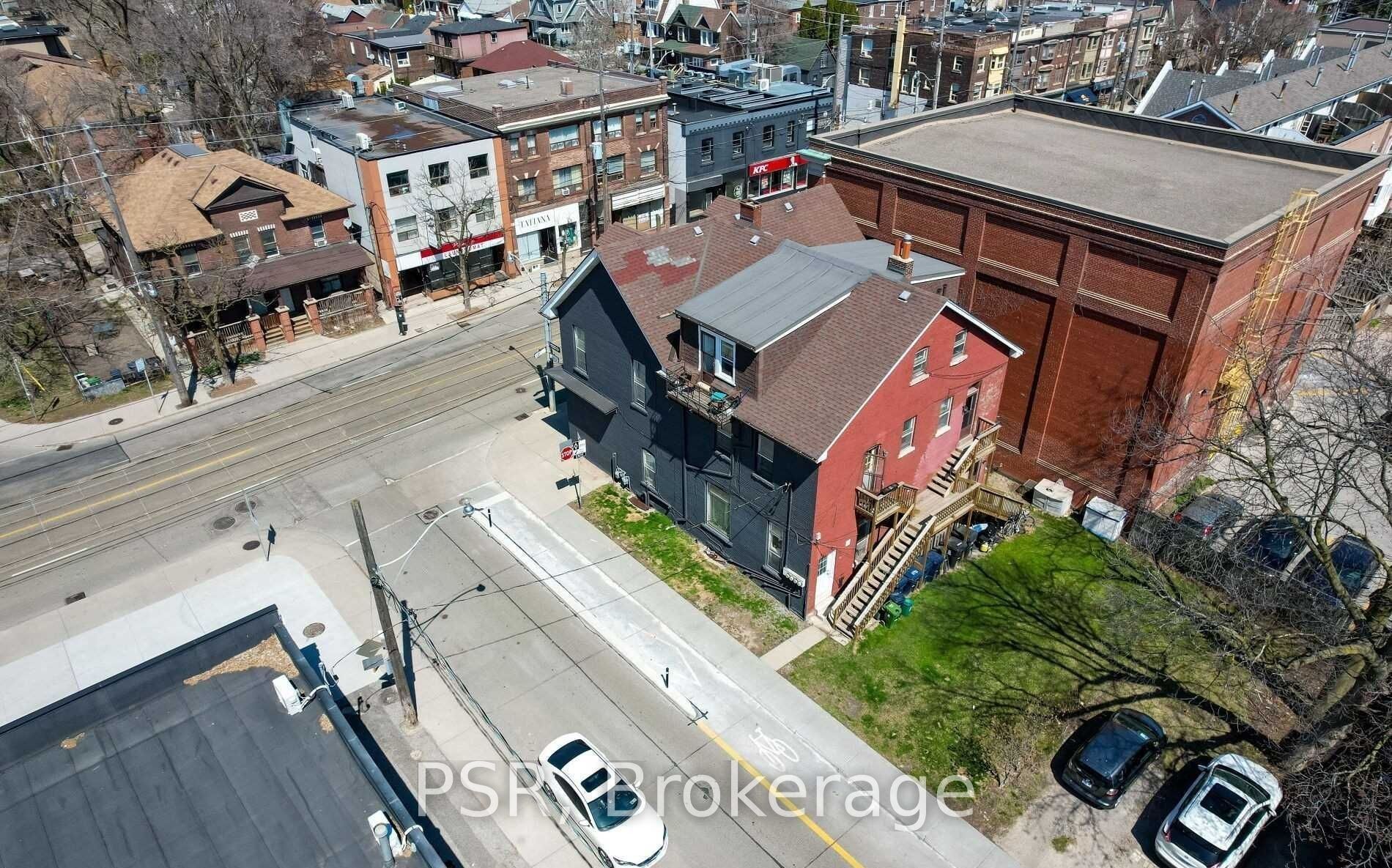 1349/1351 Queen Street E Property Photo 9