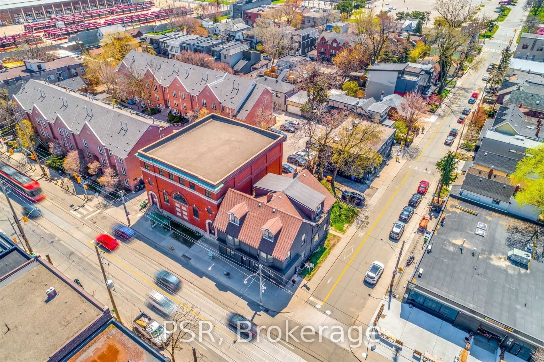 1349/1351 Queen Street E Property Photo 11