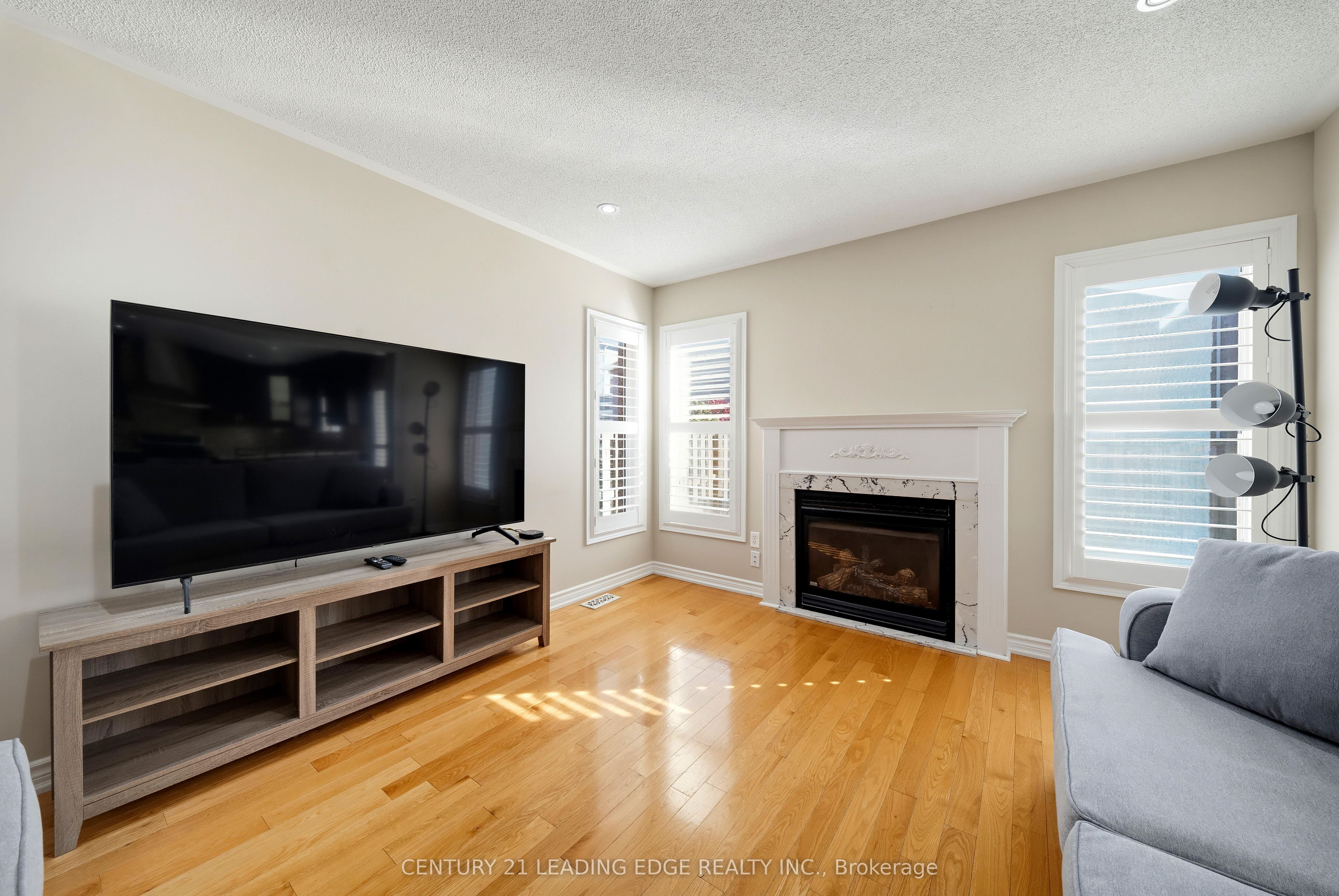 13 Boulderbrook Drive Property Photo 17