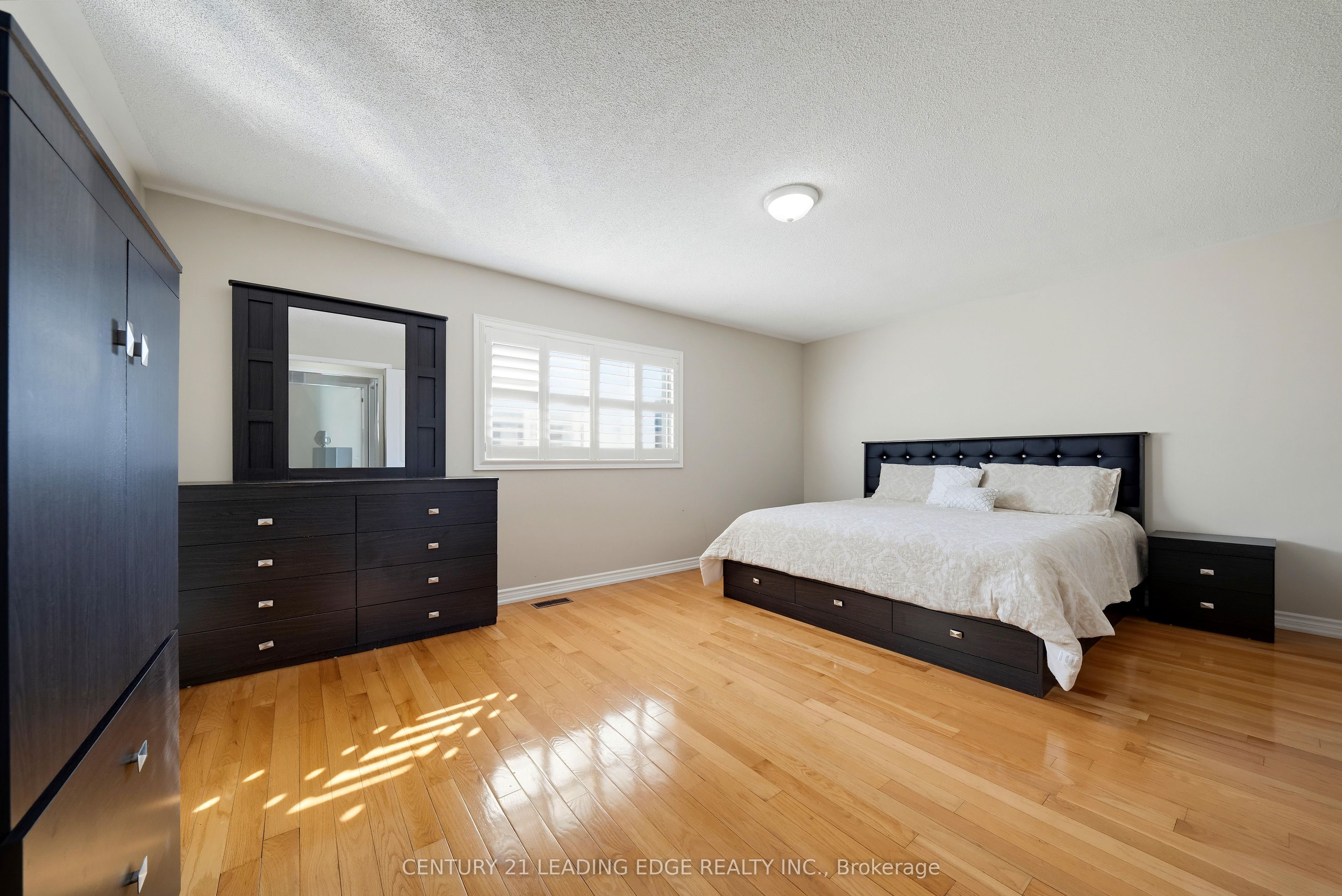 13 Boulderbrook Drive Property Photo 24