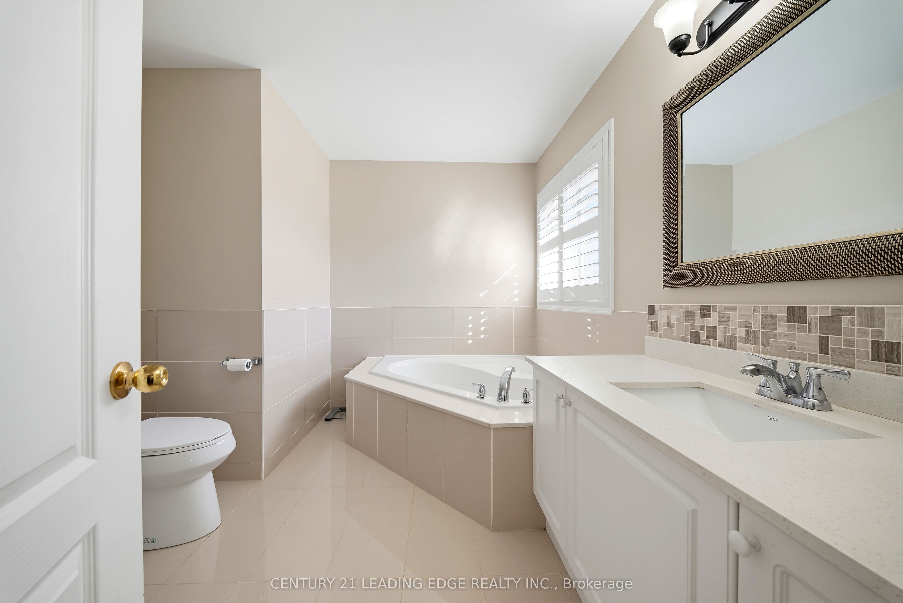 13 Boulderbrook Drive Property Photo 31
