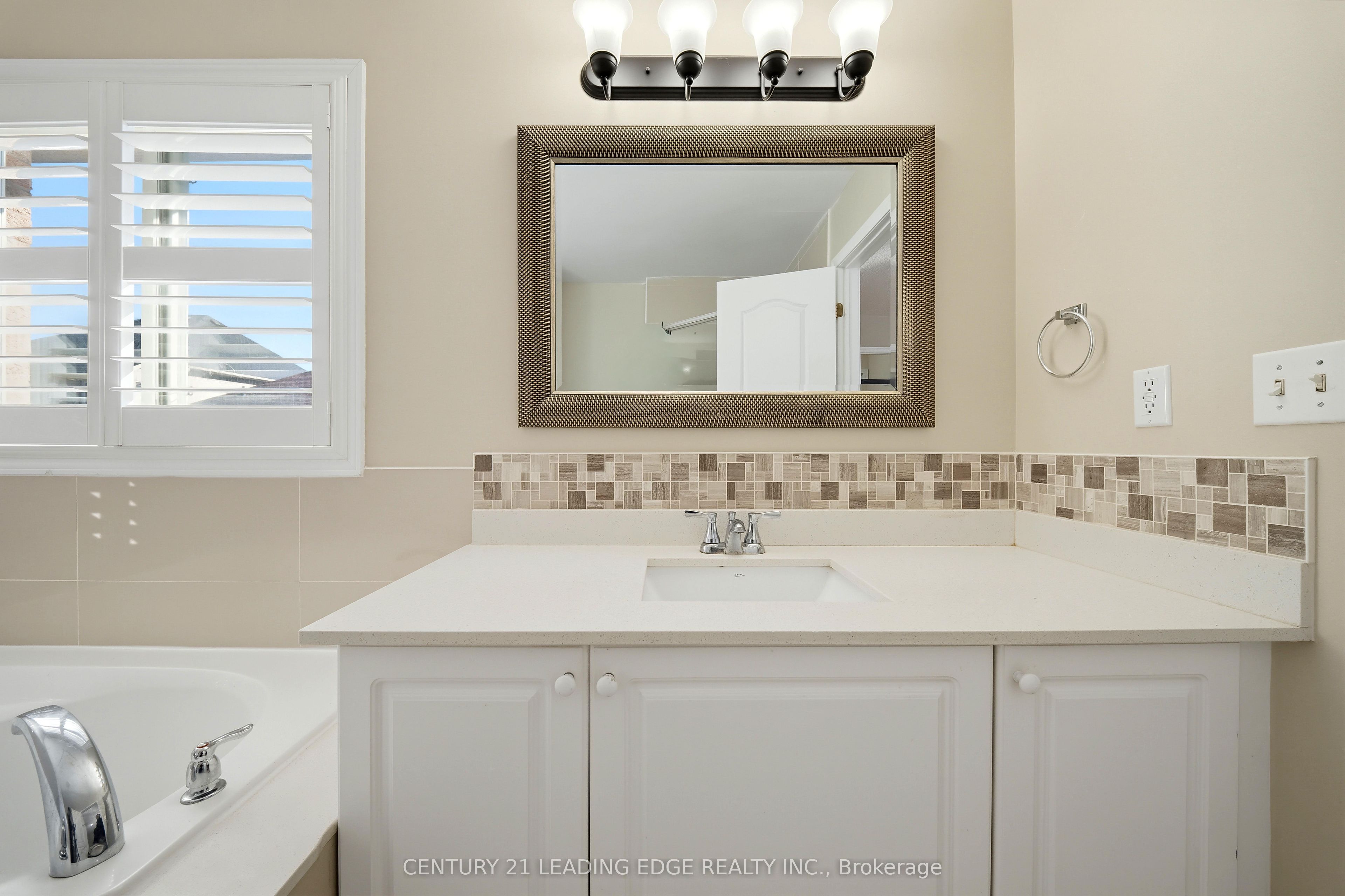 13 Boulderbrook Drive Property Photo 33