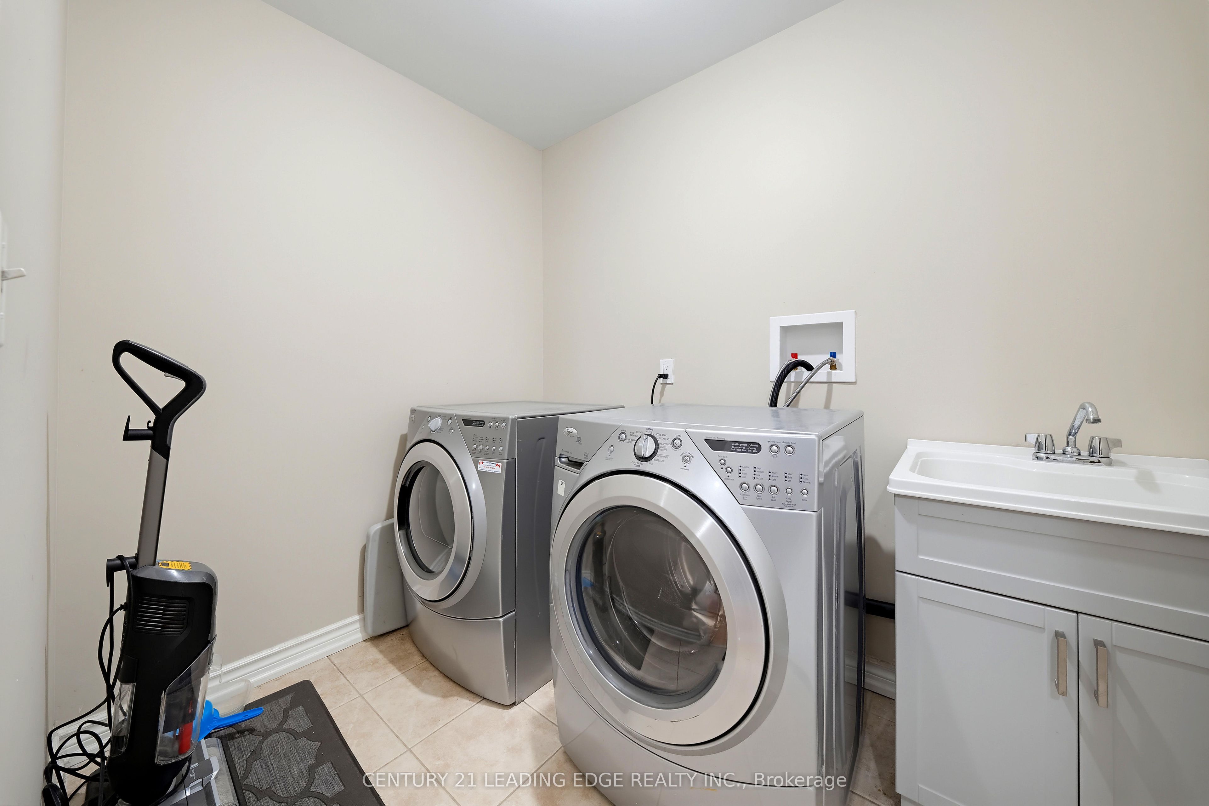 13 Boulderbrook Drive Property Photo 35