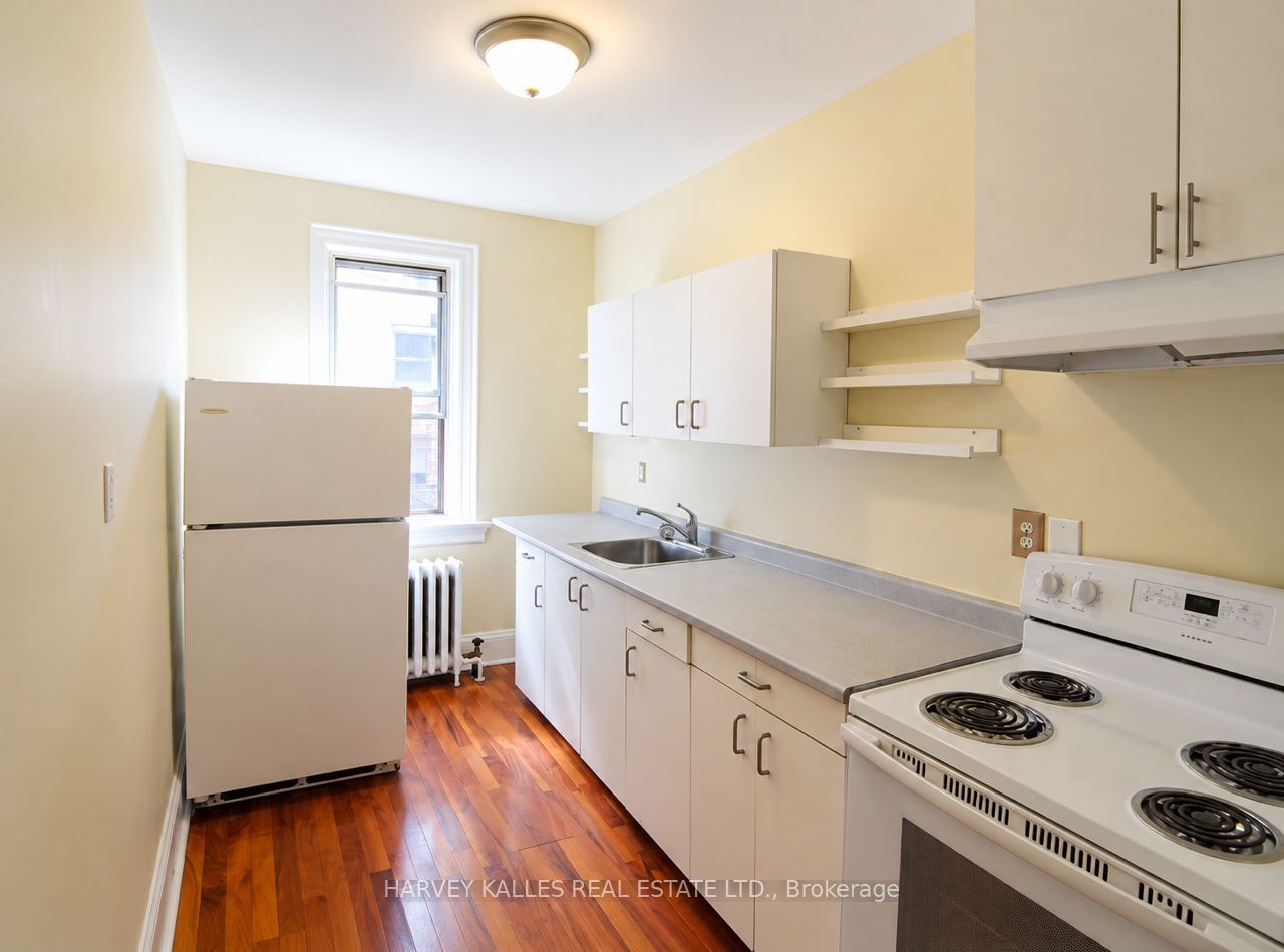 2220 Queen Street E 7 Property Photo 6
