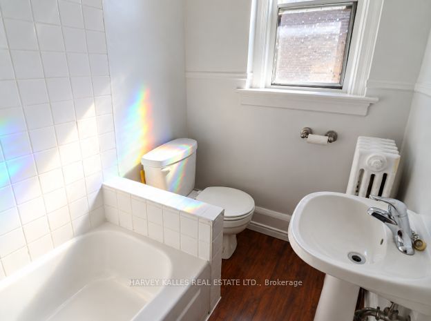2220 Queen Street E 7 Property Photo 9