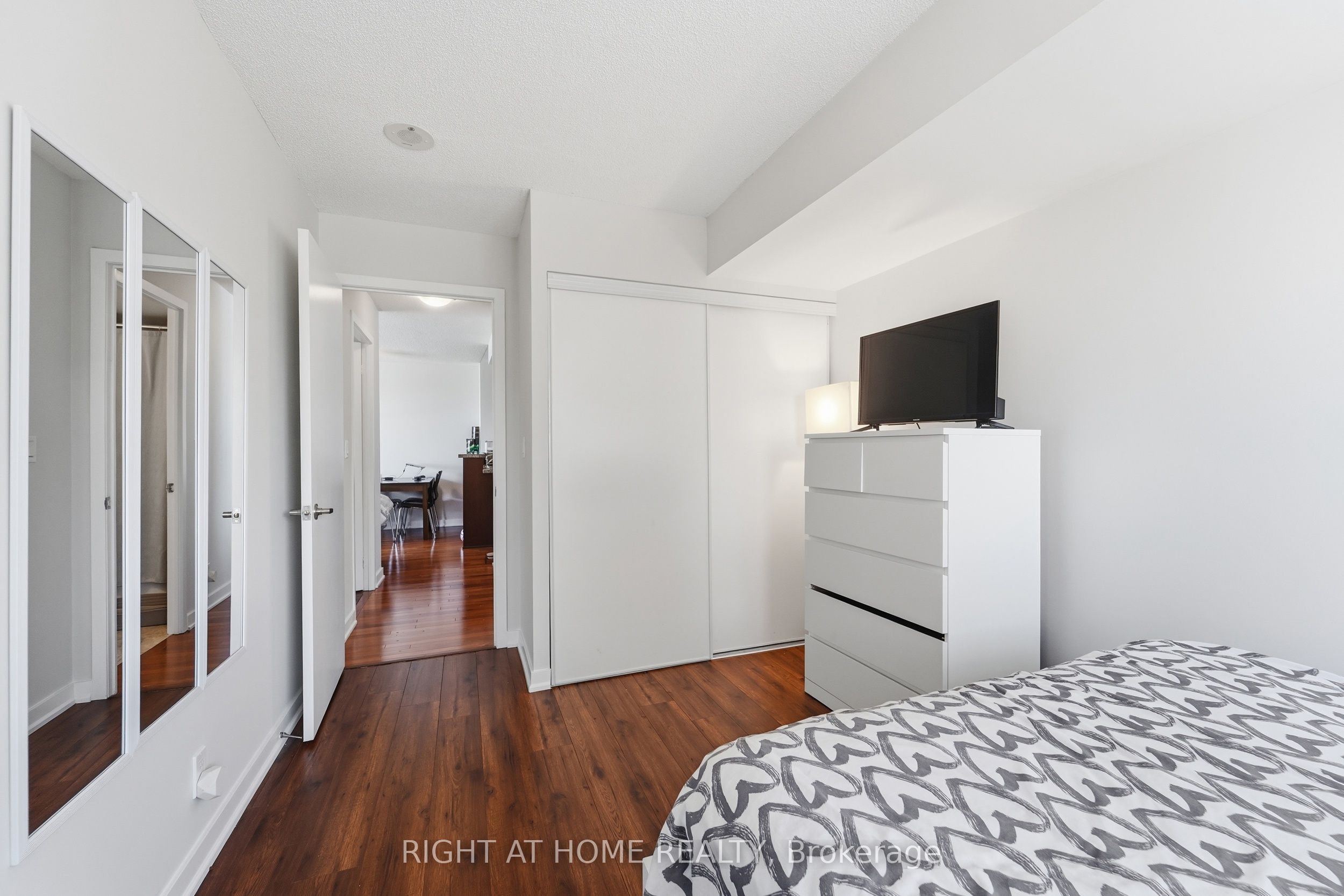 38 Lee Centre Drive 1612 Property Photo 15