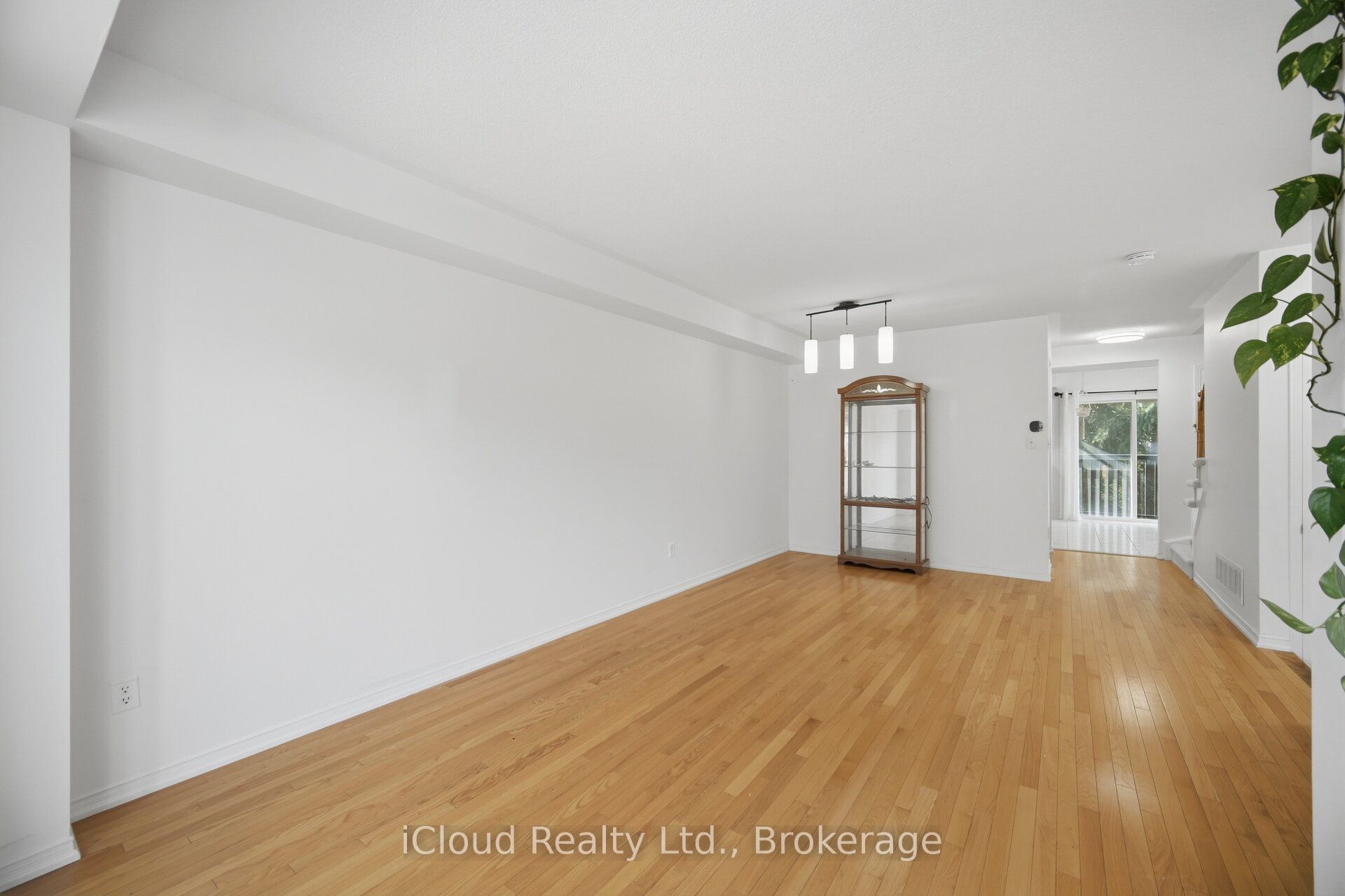 24 Oakins Lane 24 Property Photo 12