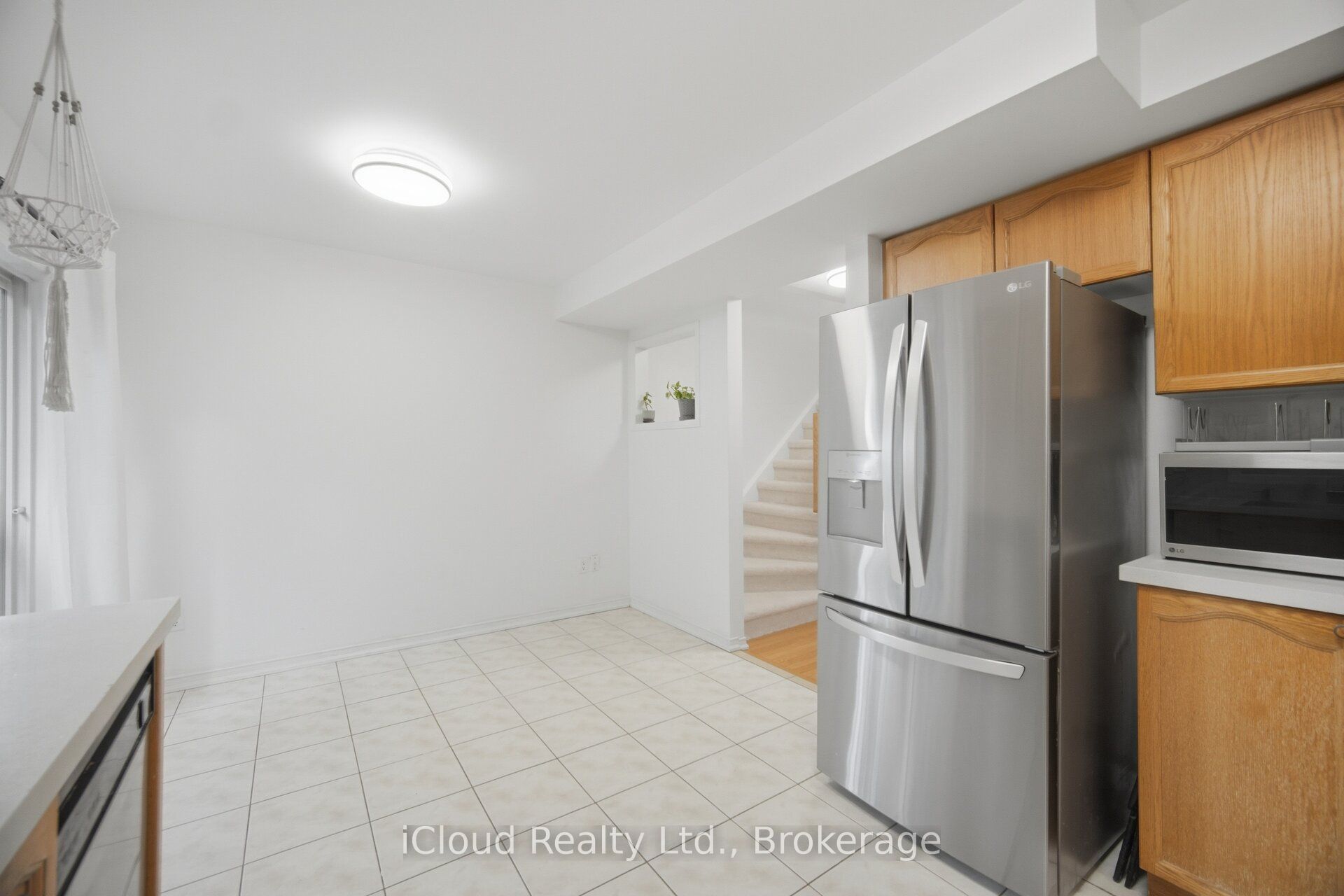 24 Oakins Lane 24 Property Photo 19