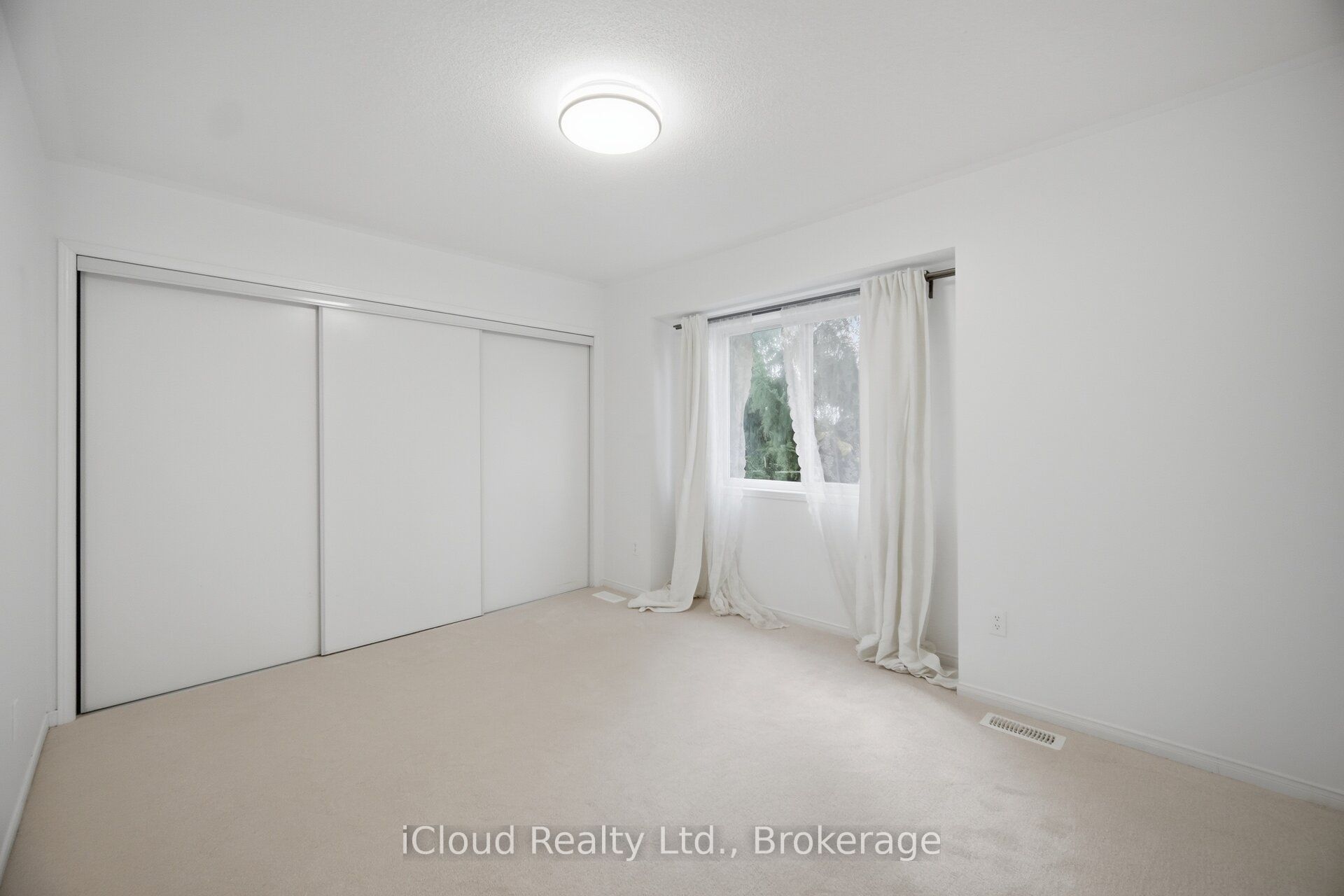 24 Oakins Lane 24 Property Photo 24