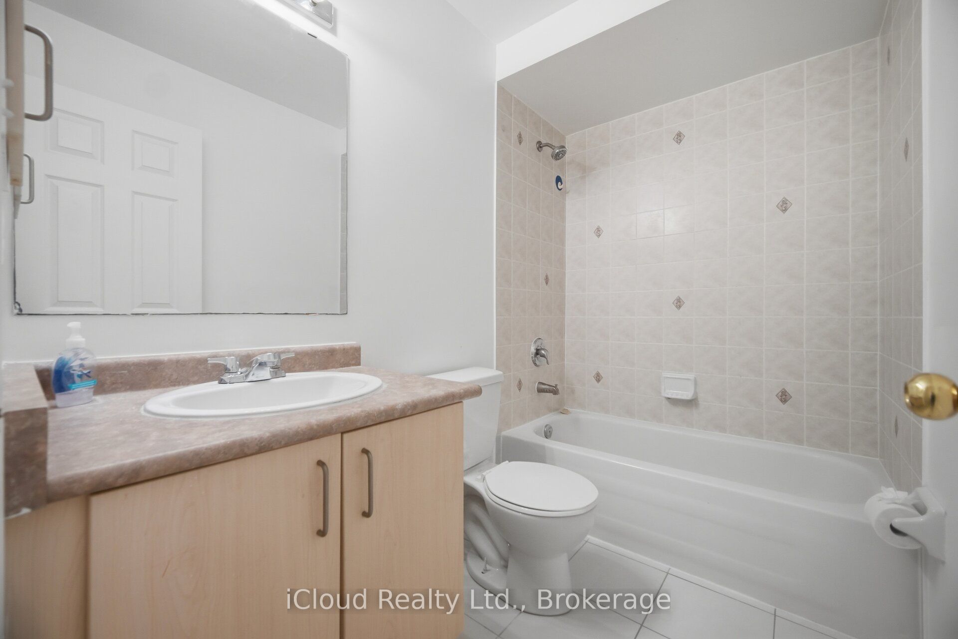 24 Oakins Lane 24 Property Photo 27
