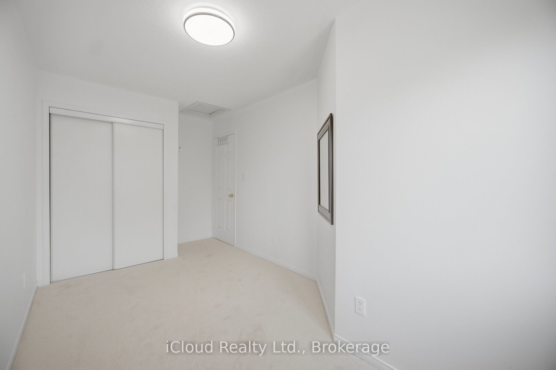 24 Oakins Lane 24 Property Photo 29