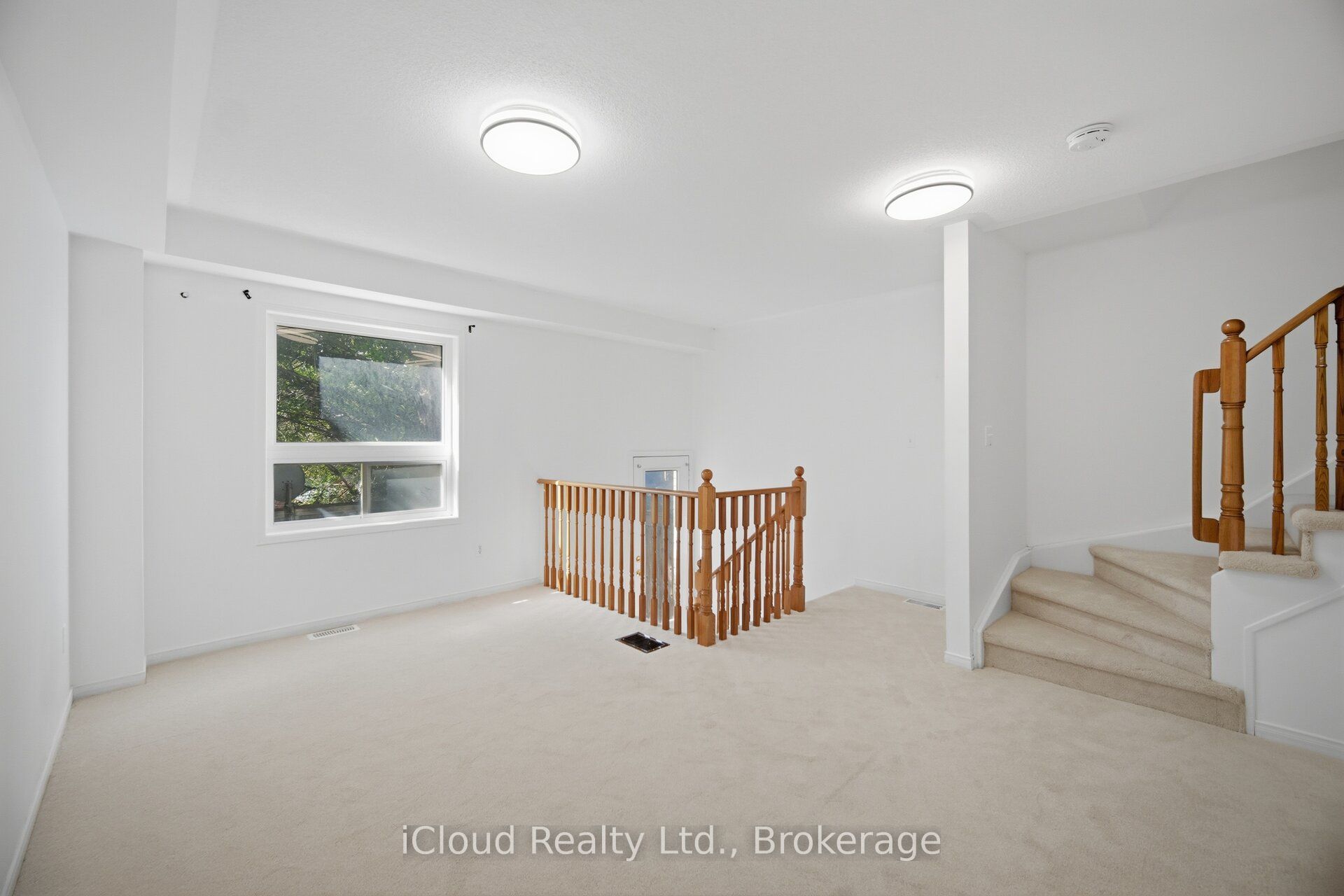 24 Oakins Lane 24 Property Photo 36