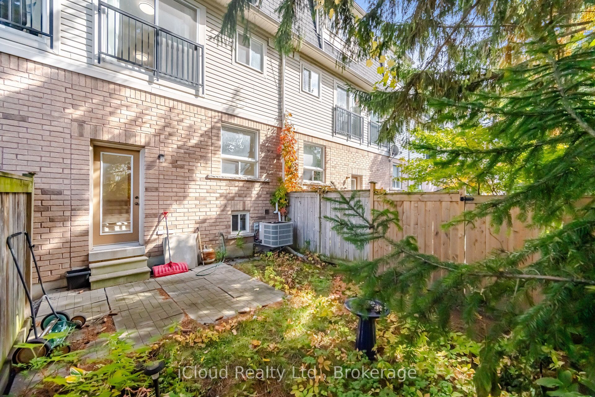 24 Oakins Lane 24 Property Photo 41