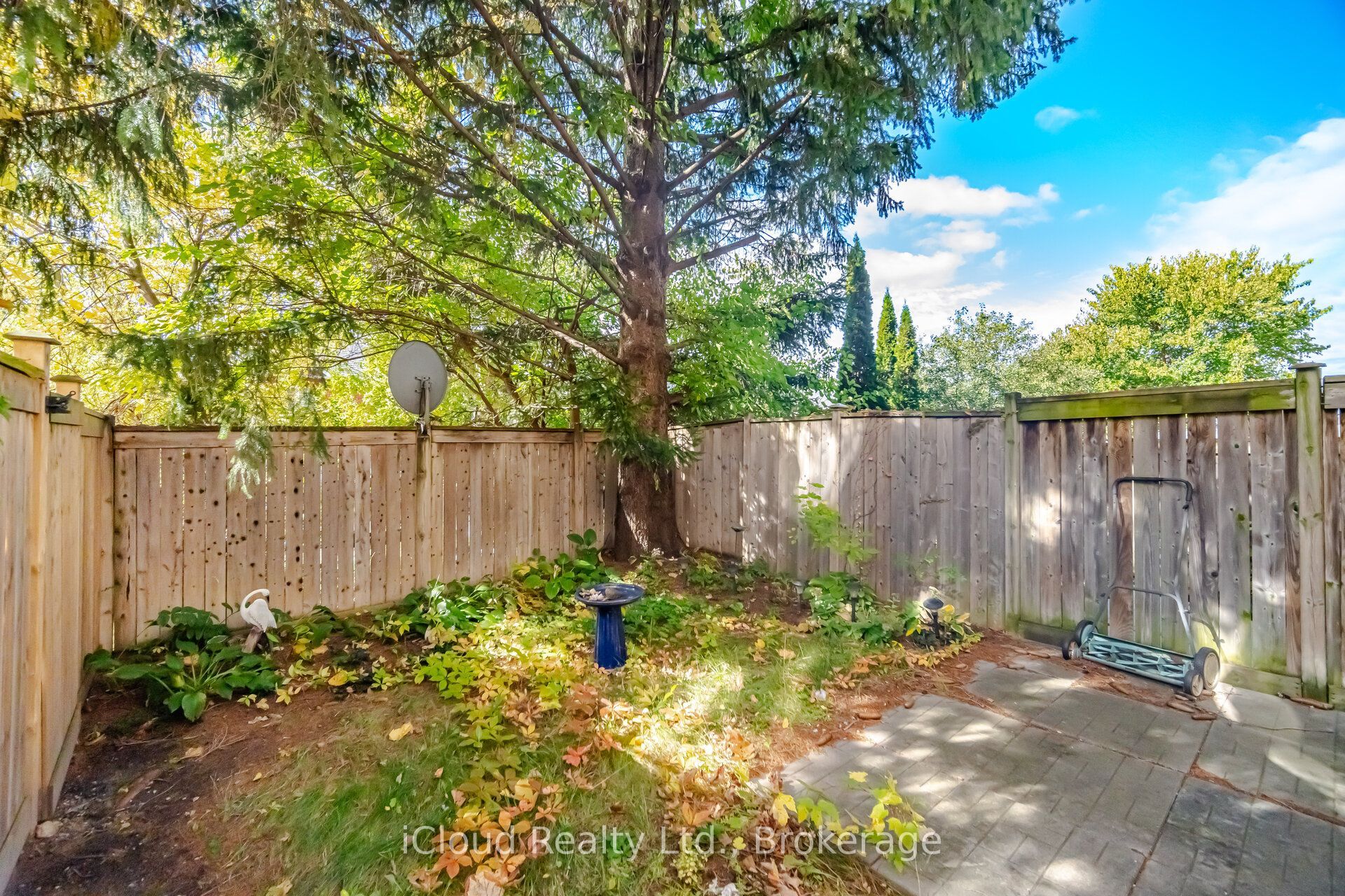 24 Oakins Lane 24 Property Photo 43