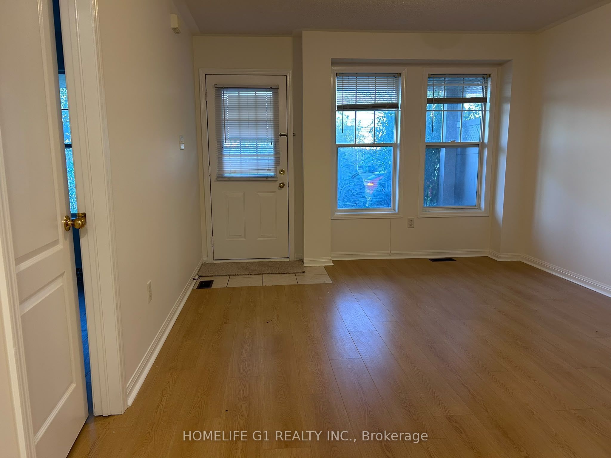 8868 Sheppard Avenue E Property Photo 5