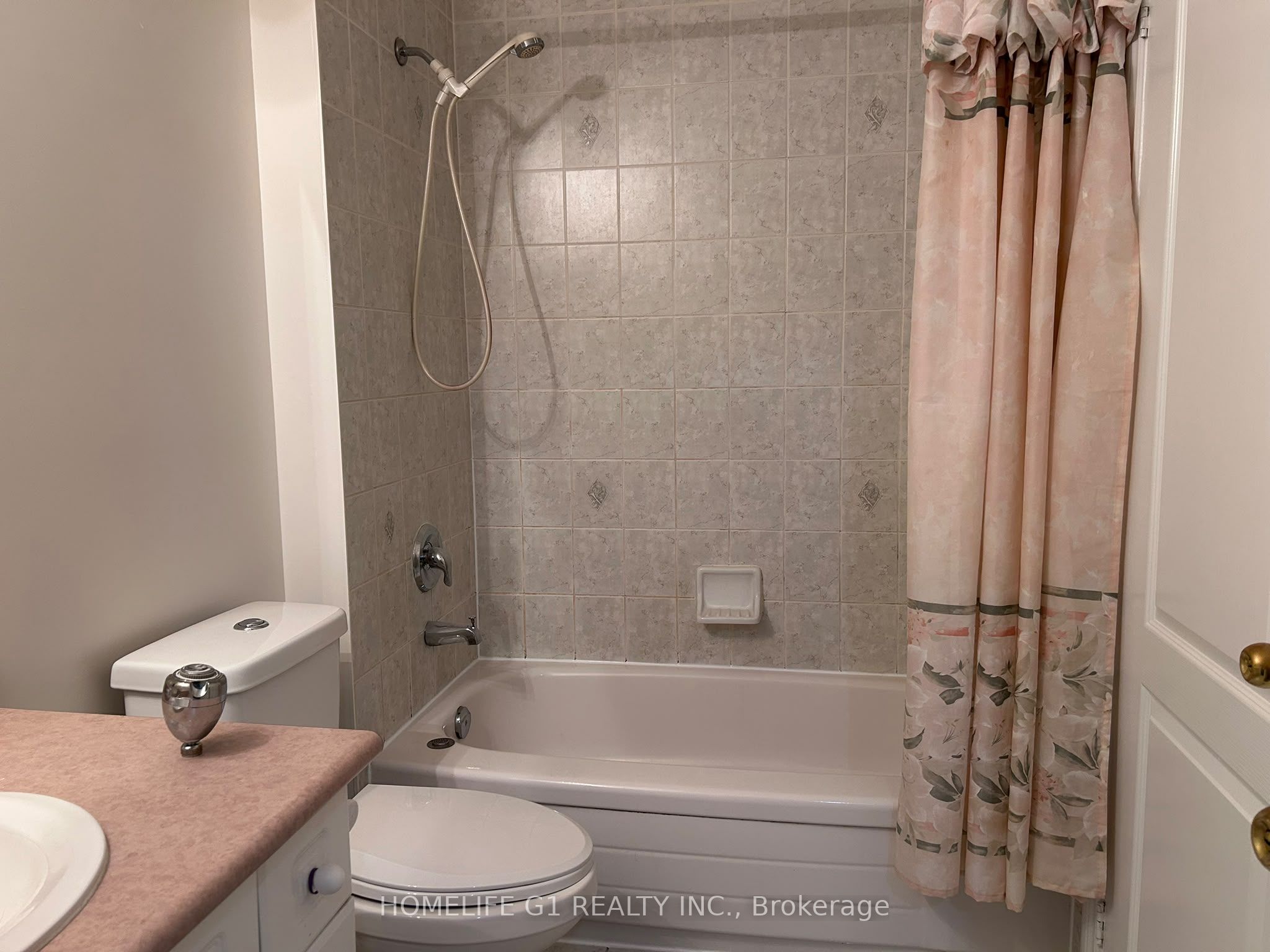 8868 Sheppard Avenue E Property Photo 12