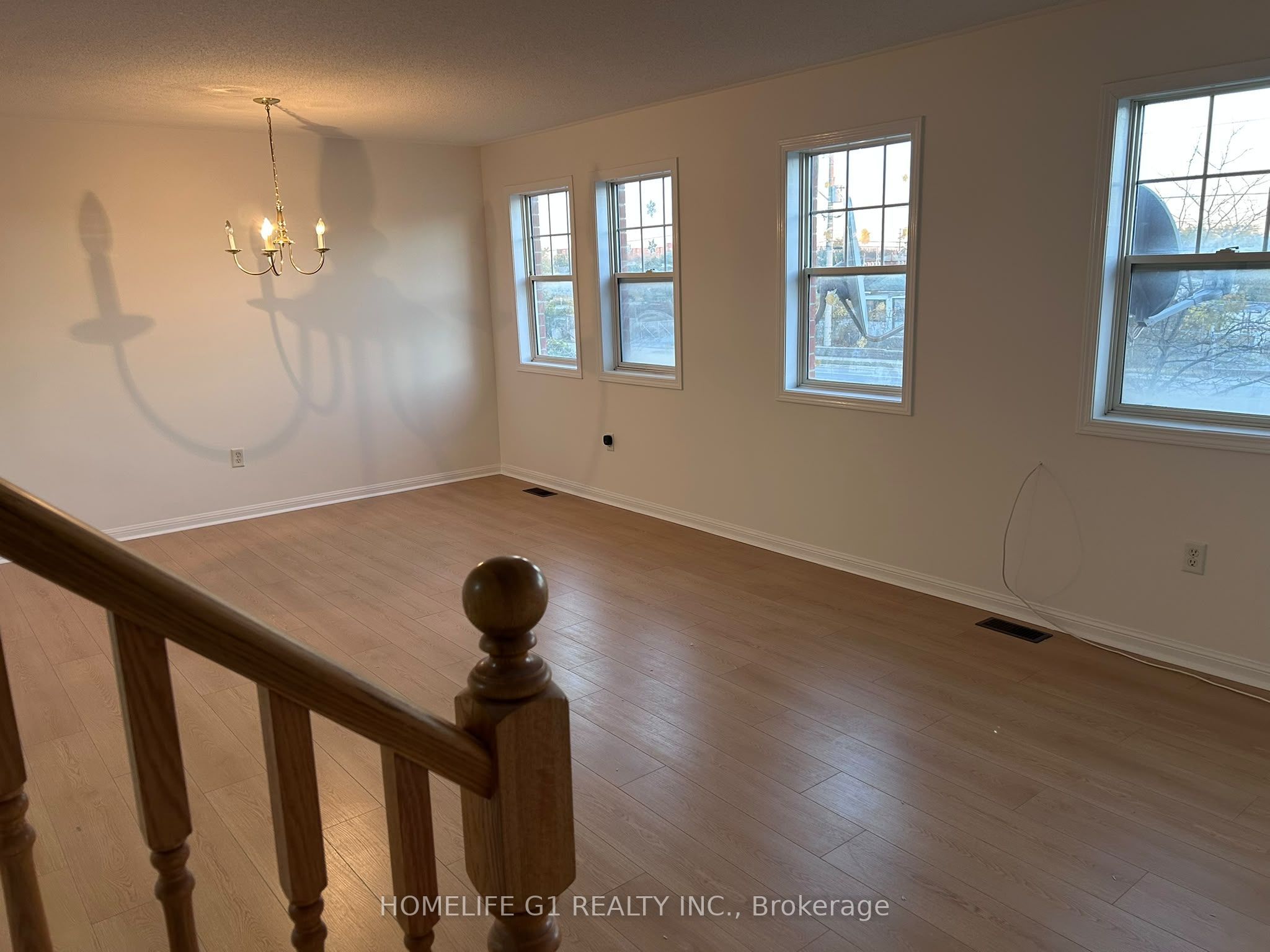 8868 Sheppard Avenue E Property Photo 15