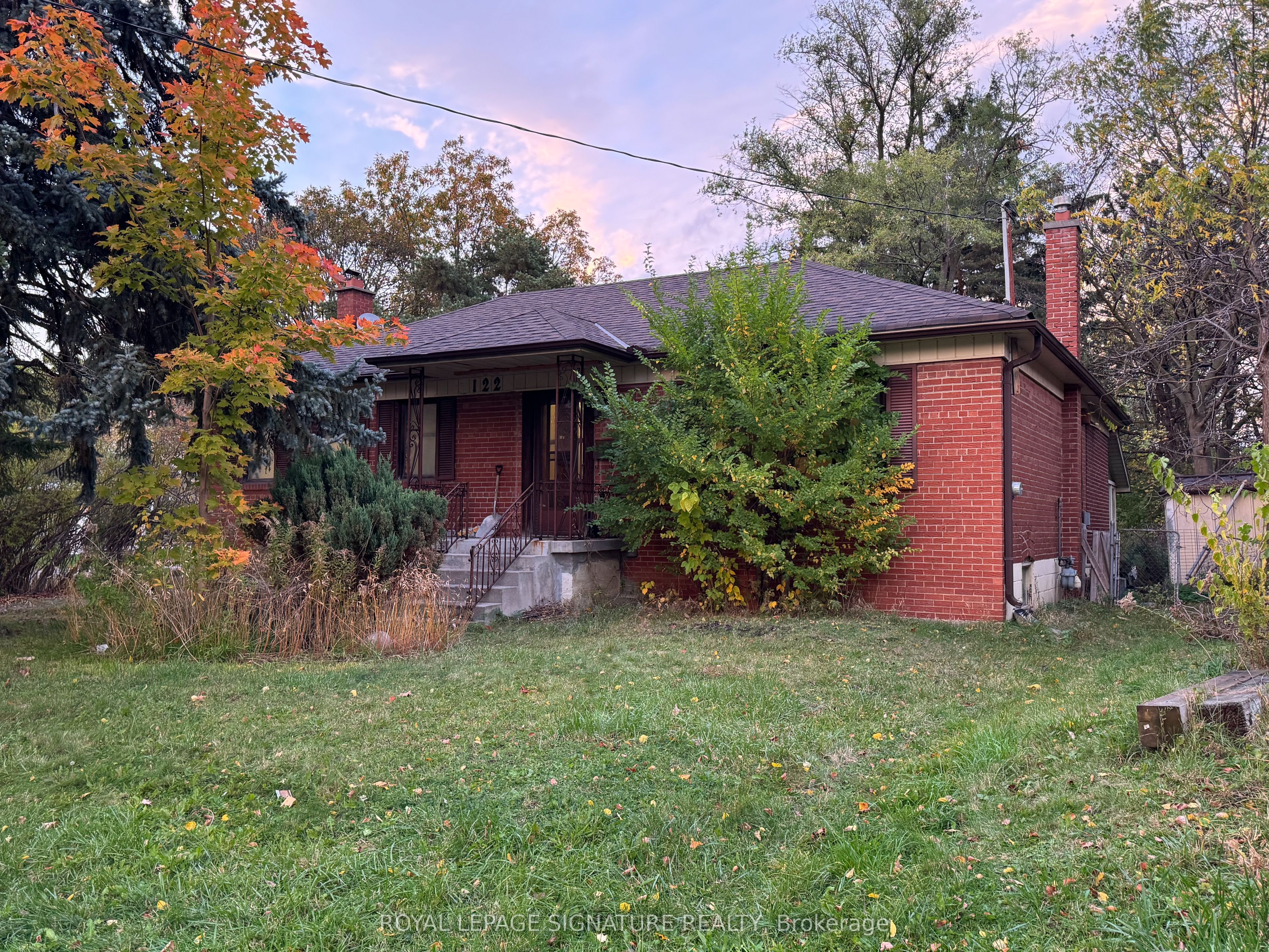 120 & 122 Earlton Road Property Photo 1