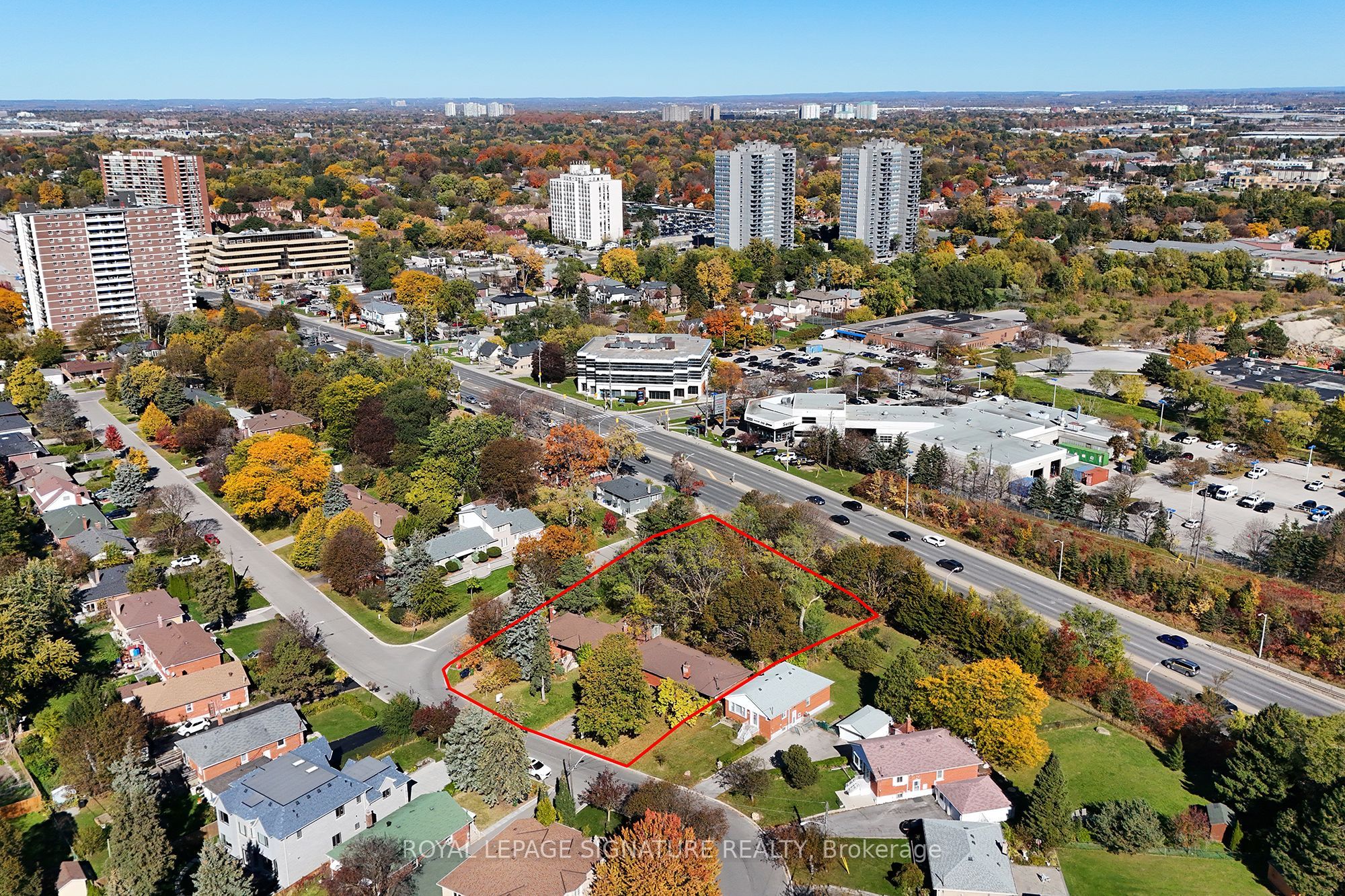 120 & 122 Earlton Road Property Photo 2