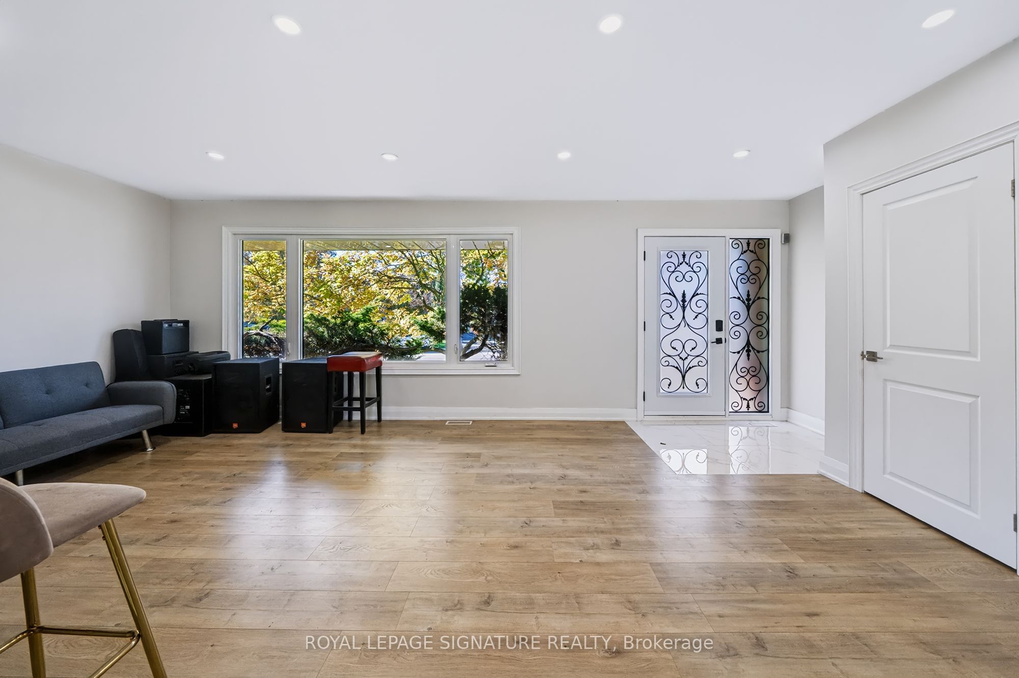 120 & 122 Earlton Road Property Photo 6