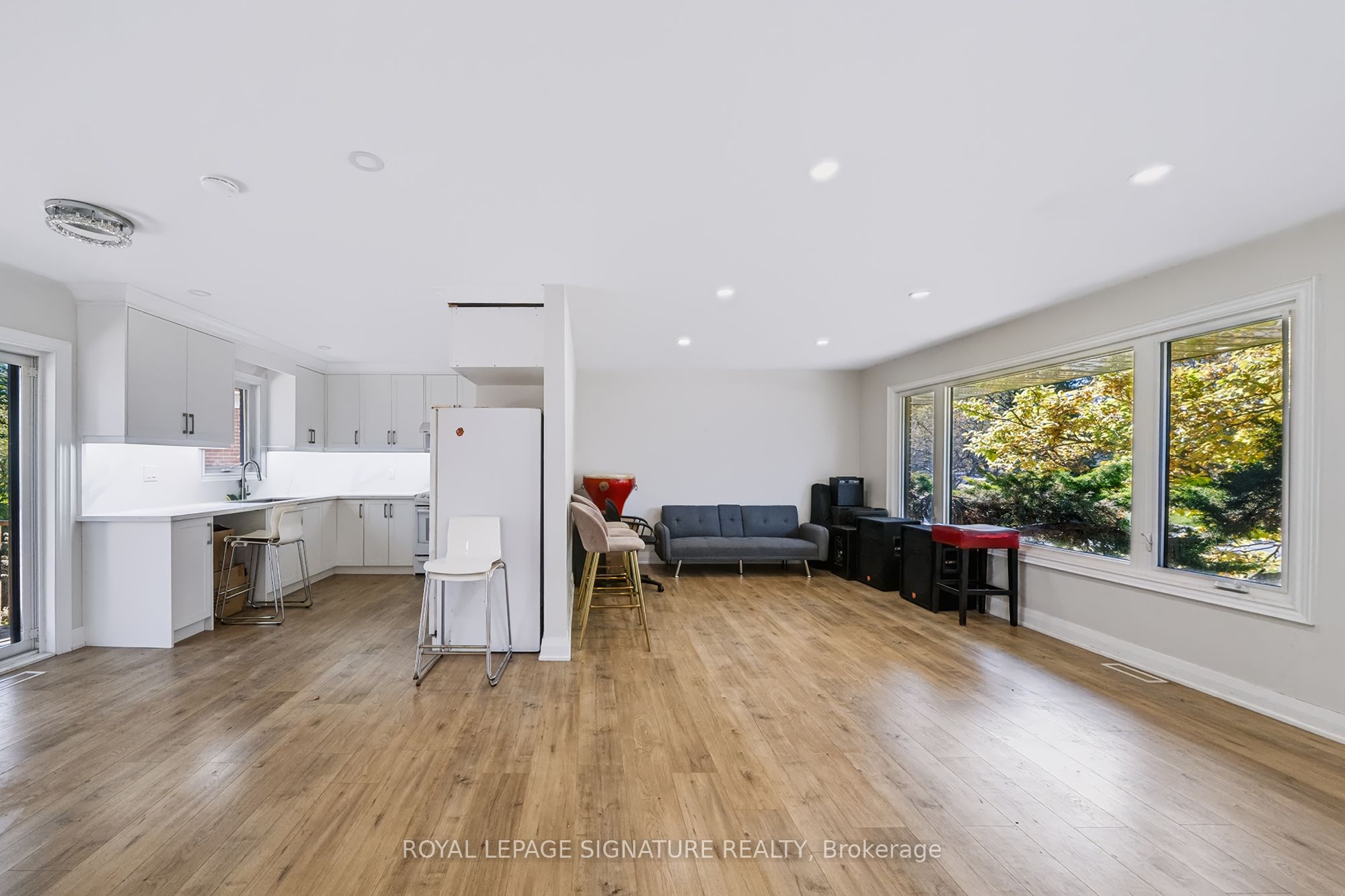 120 & 122 Earlton Road Property Photo 10