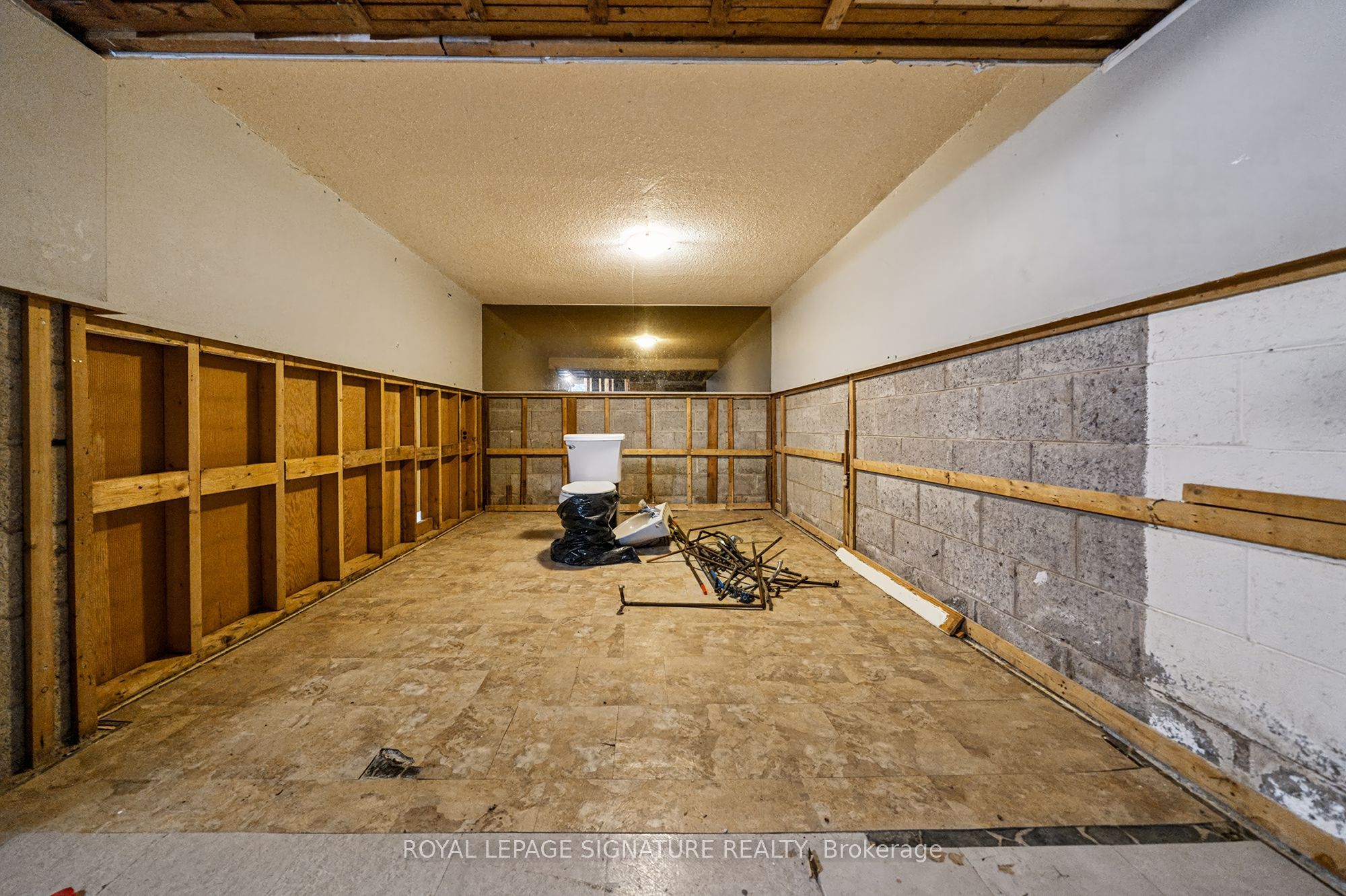 120 & 122 Earlton Road Property Photo 27