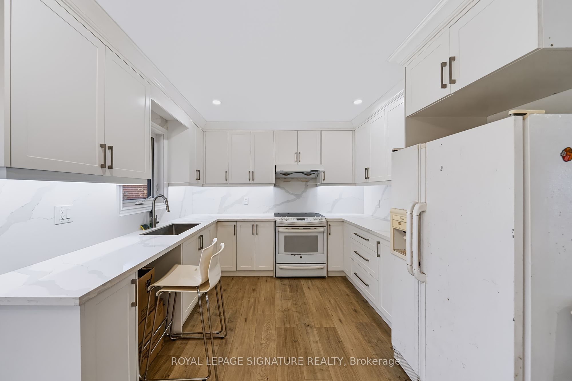 120 & 122 Earlton Road Property Photo 31