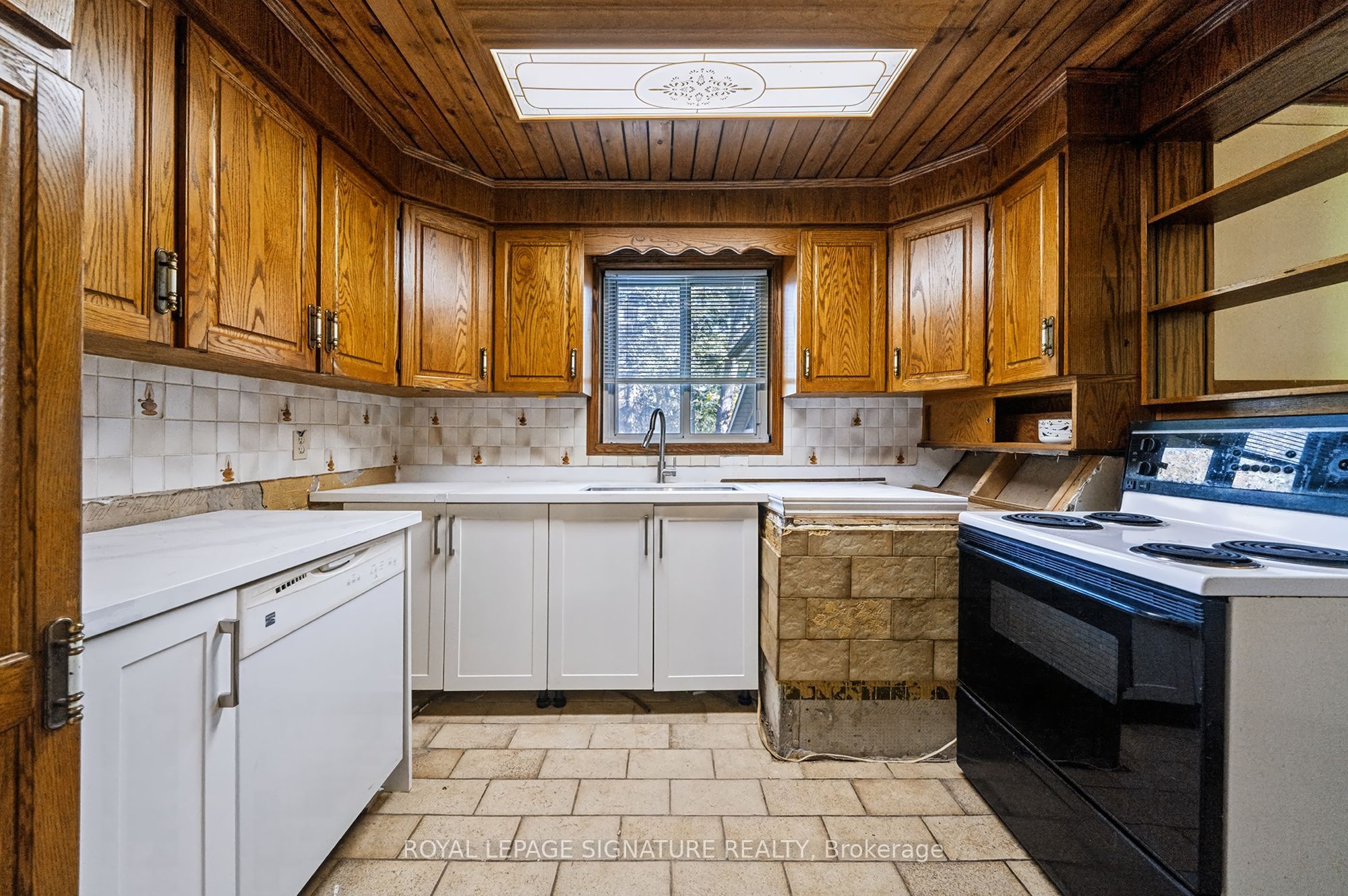 120 & 122 Earlton Road Property Photo 38