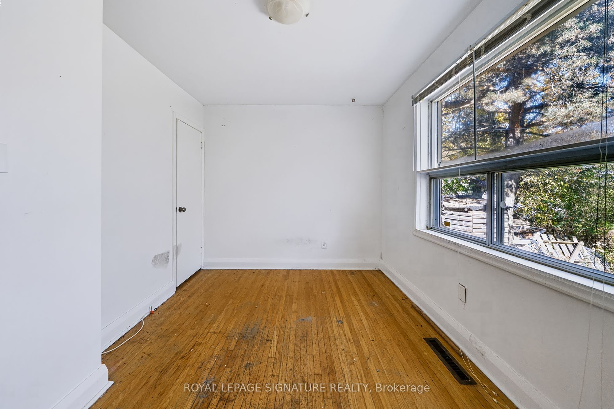 120 & 122 Earlton Road Property Photo 41