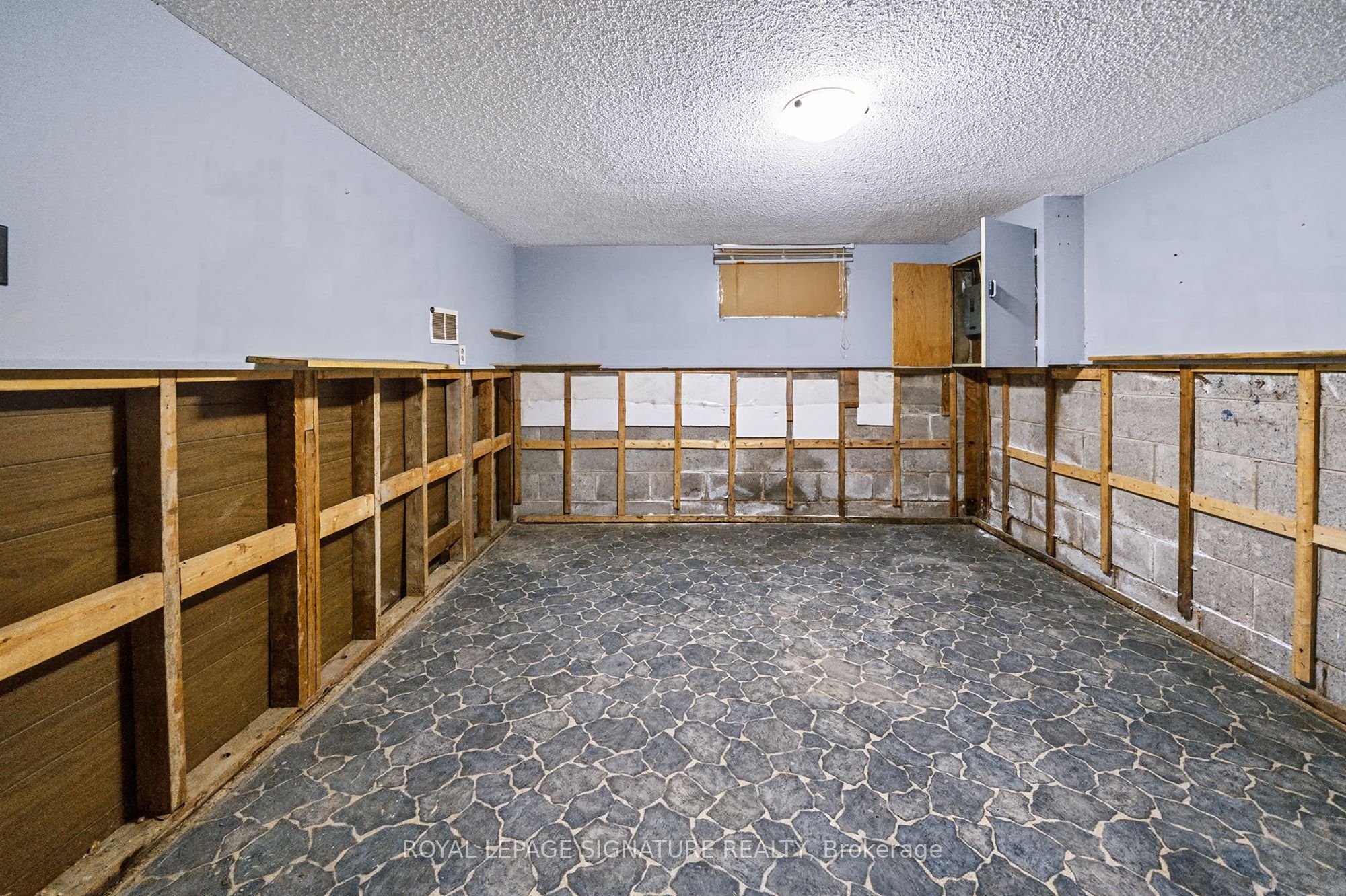 120 & 122 Earlton Road Property Photo 45