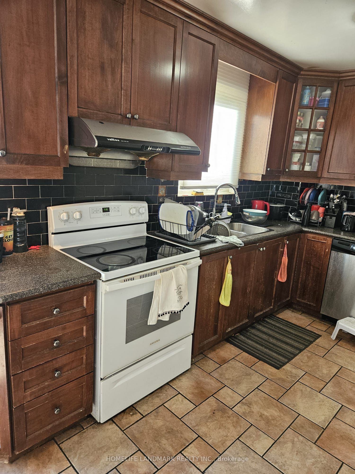 8 Goskin Court Property Photo 8