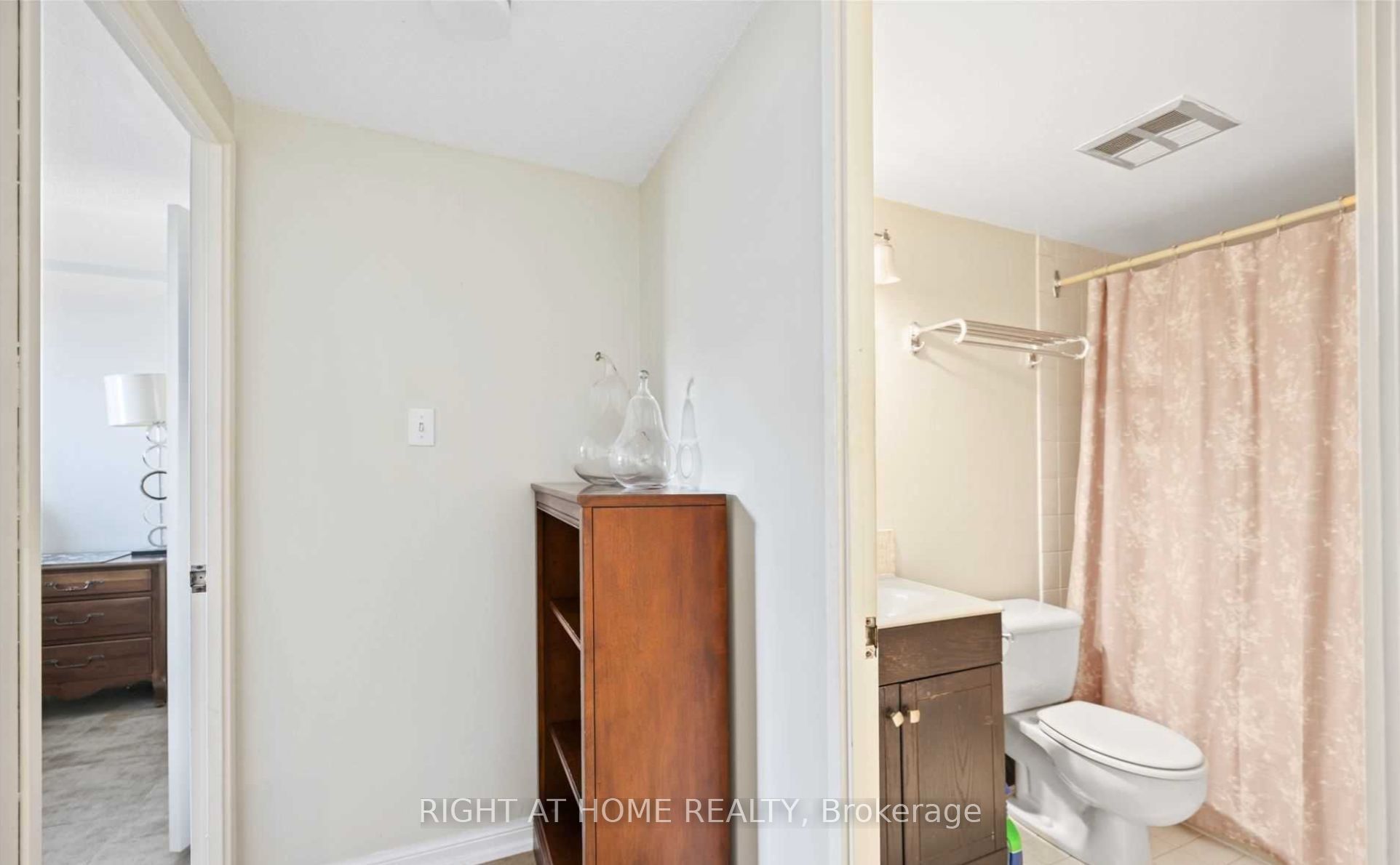 757 Victoria Park Avenue E 1404 Property Photo 13