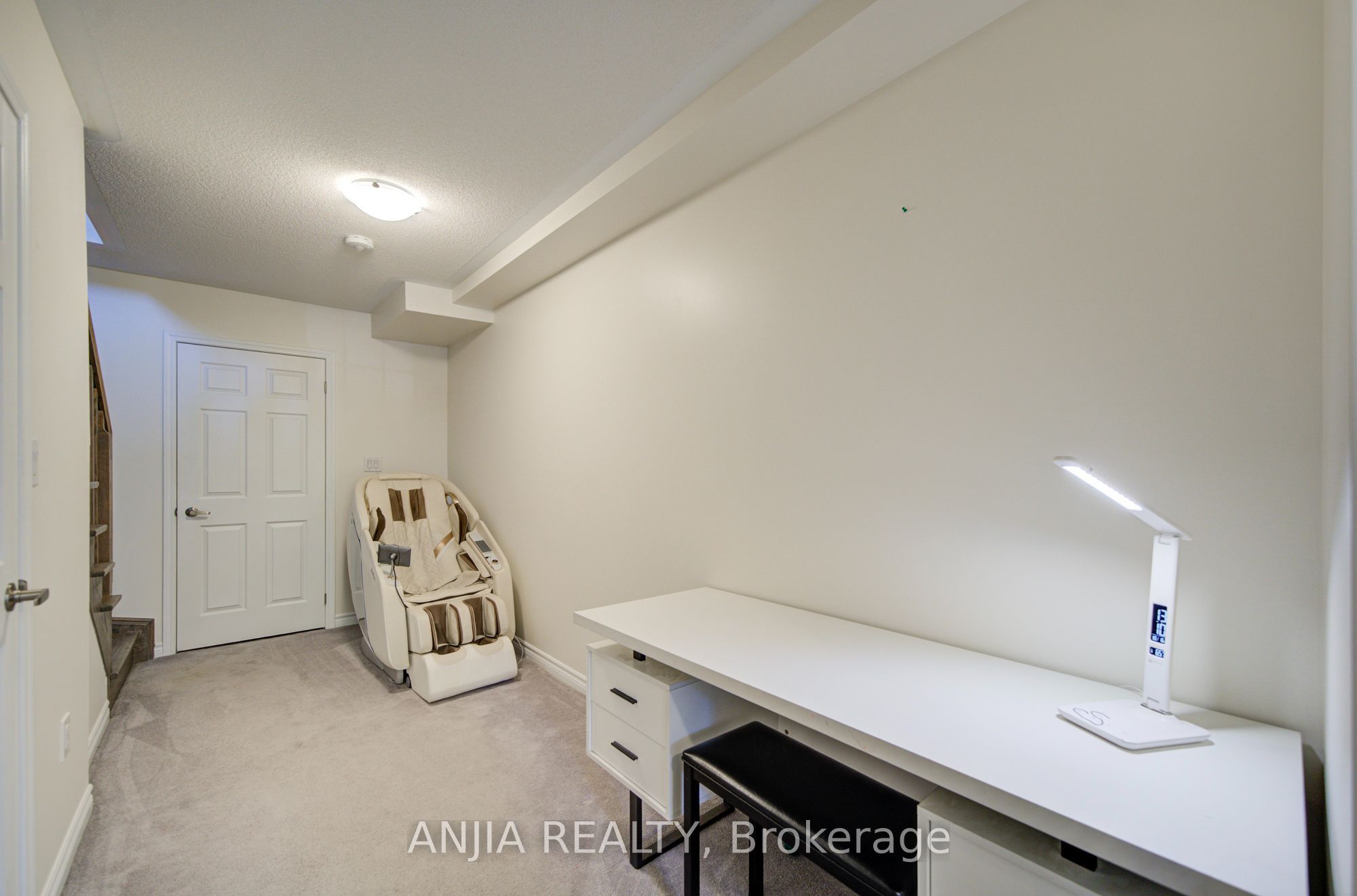 24 Goldeye Street Property Photo 8