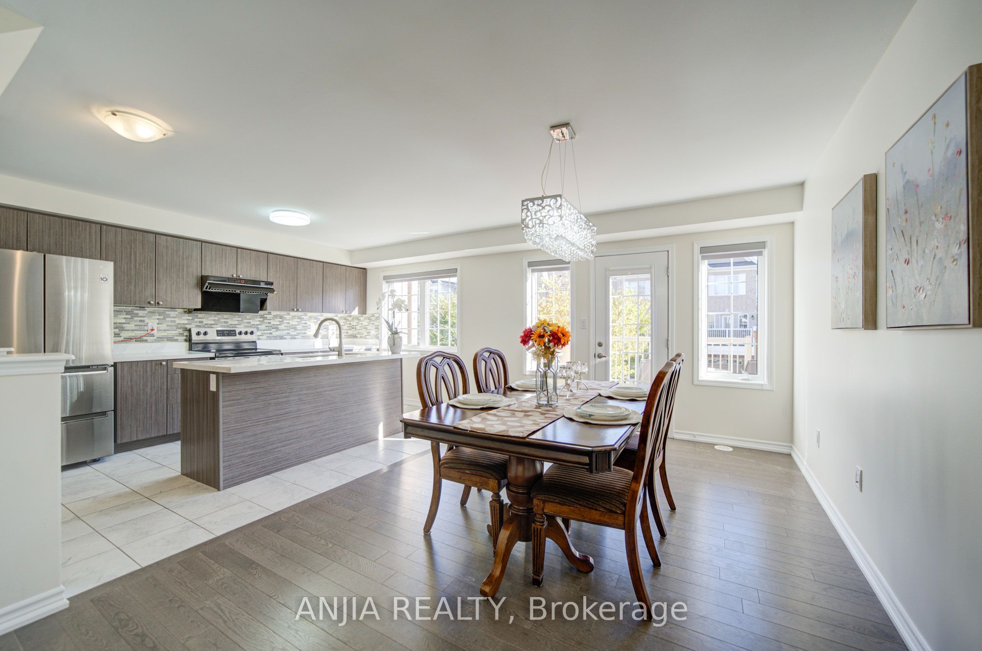24 Goldeye Street Property Photo 13