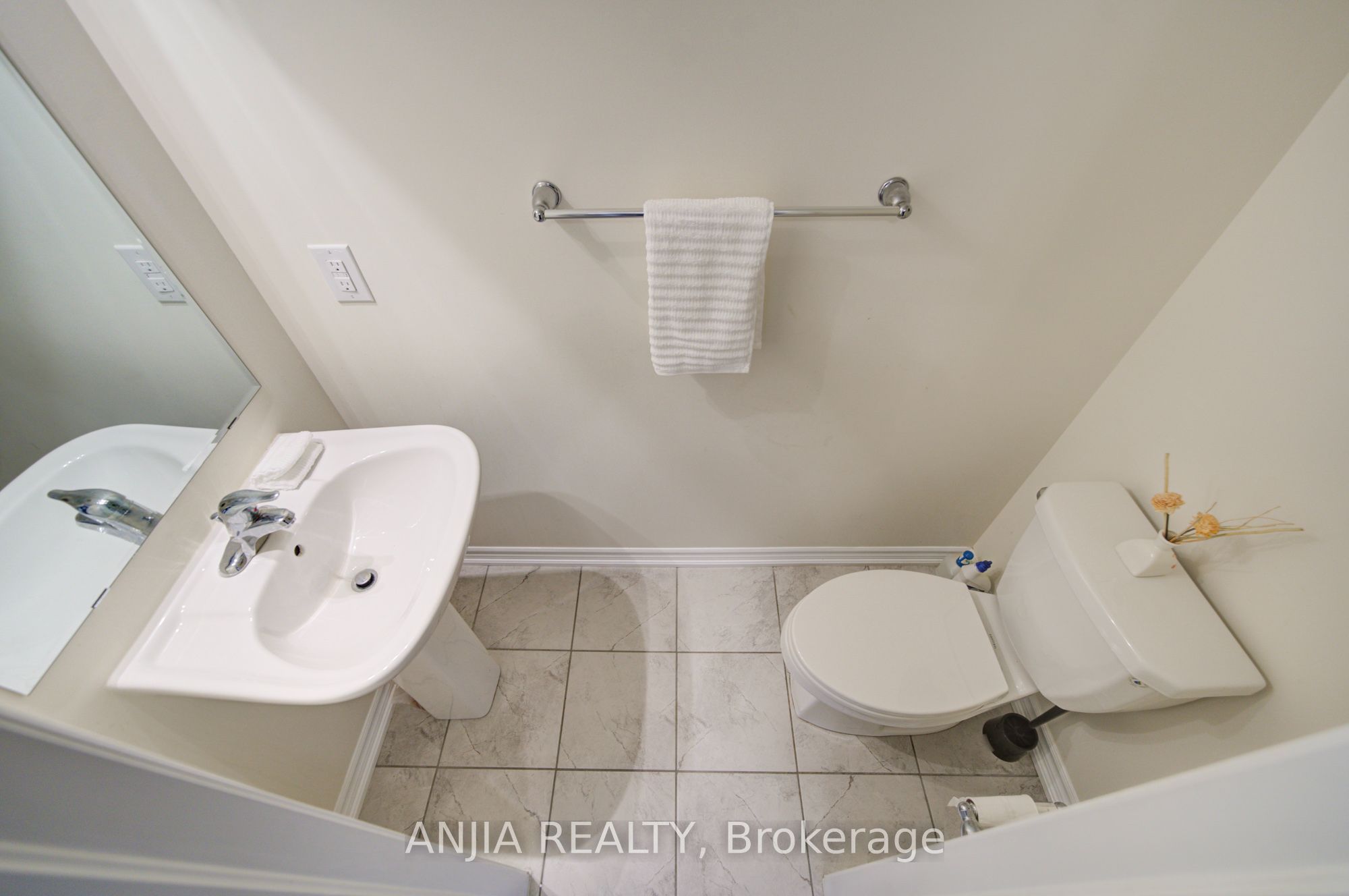 24 Goldeye Street Property Photo 22